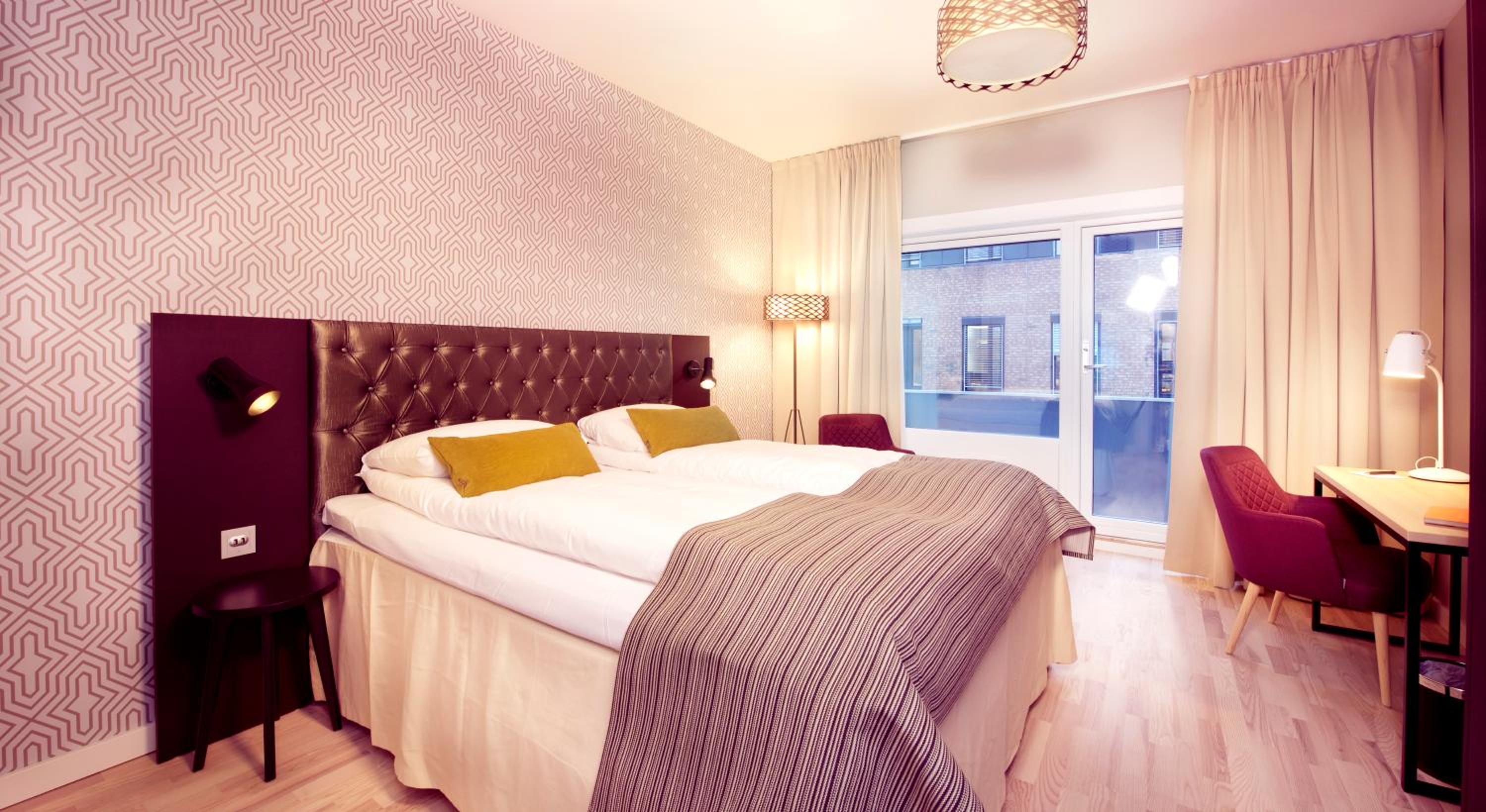 Twin Room - Photo 8