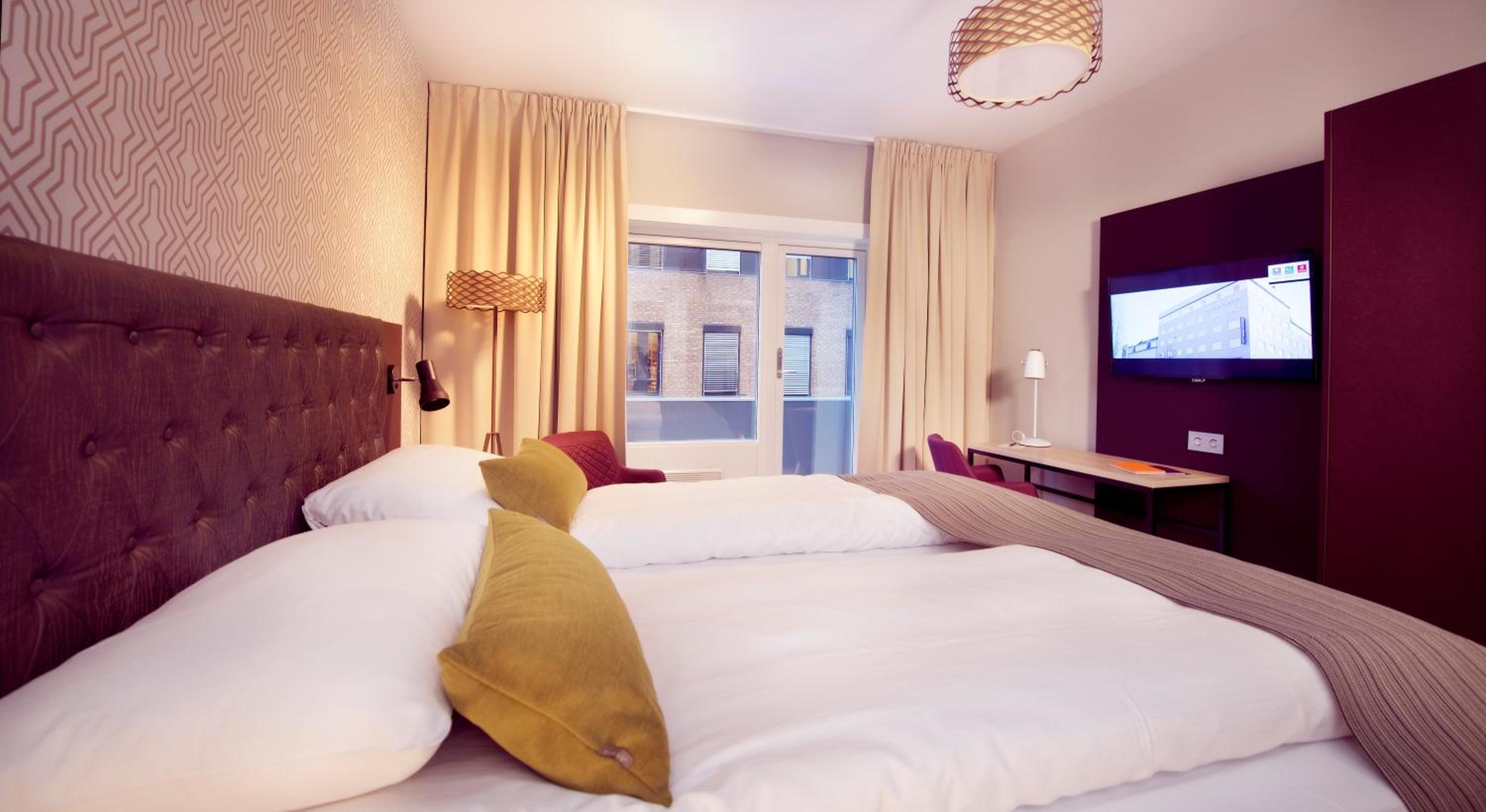 Twin Room - Photo 10