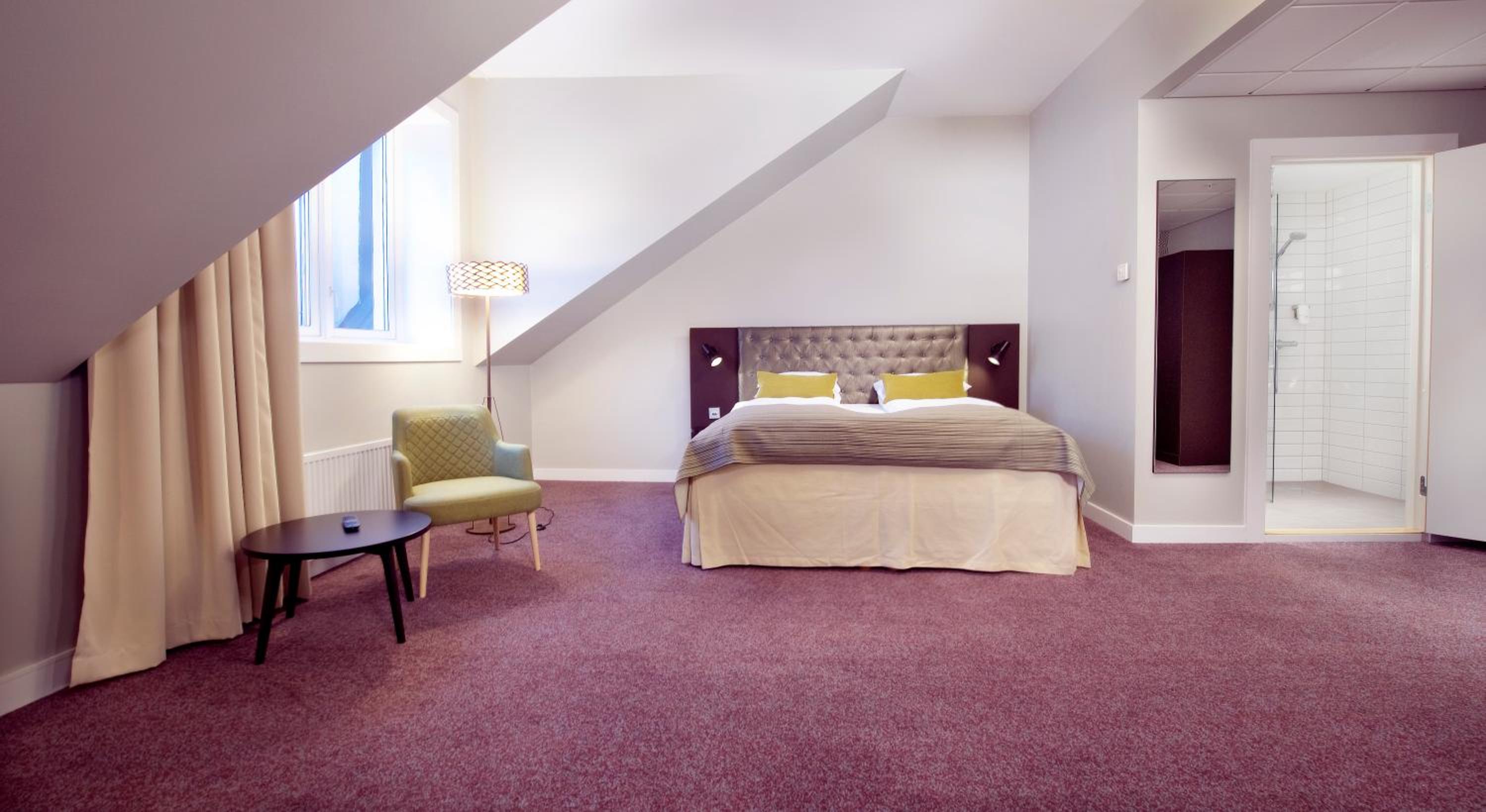 Superior King Room - Photo 2