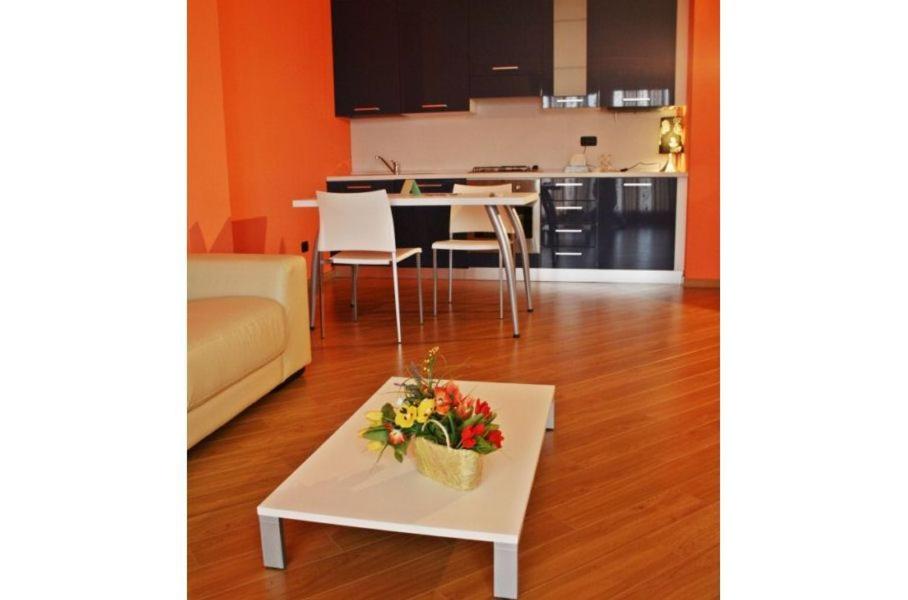 Deluxe Suite with Balcony - Photo 8