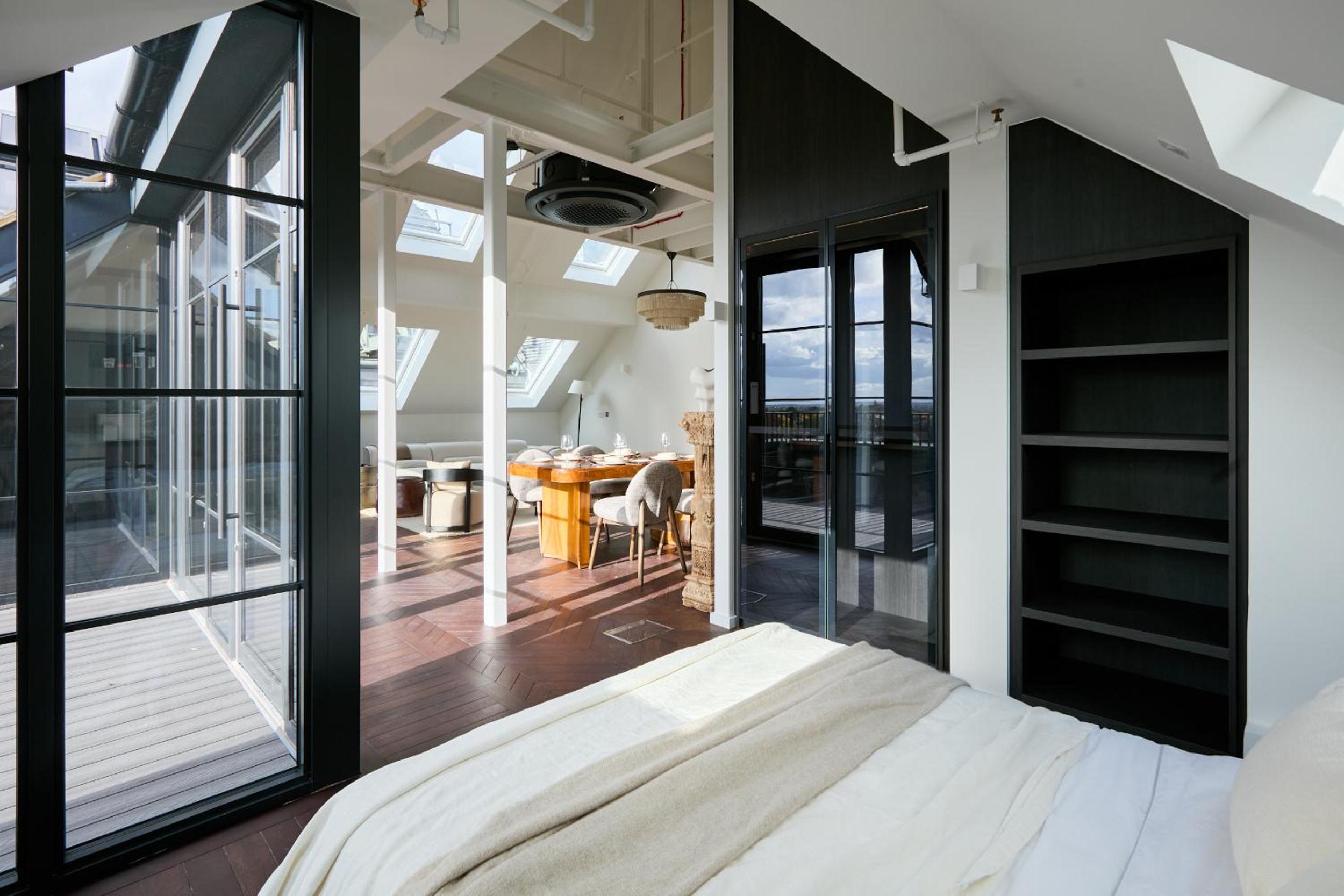 Penthouse Studio photo 2