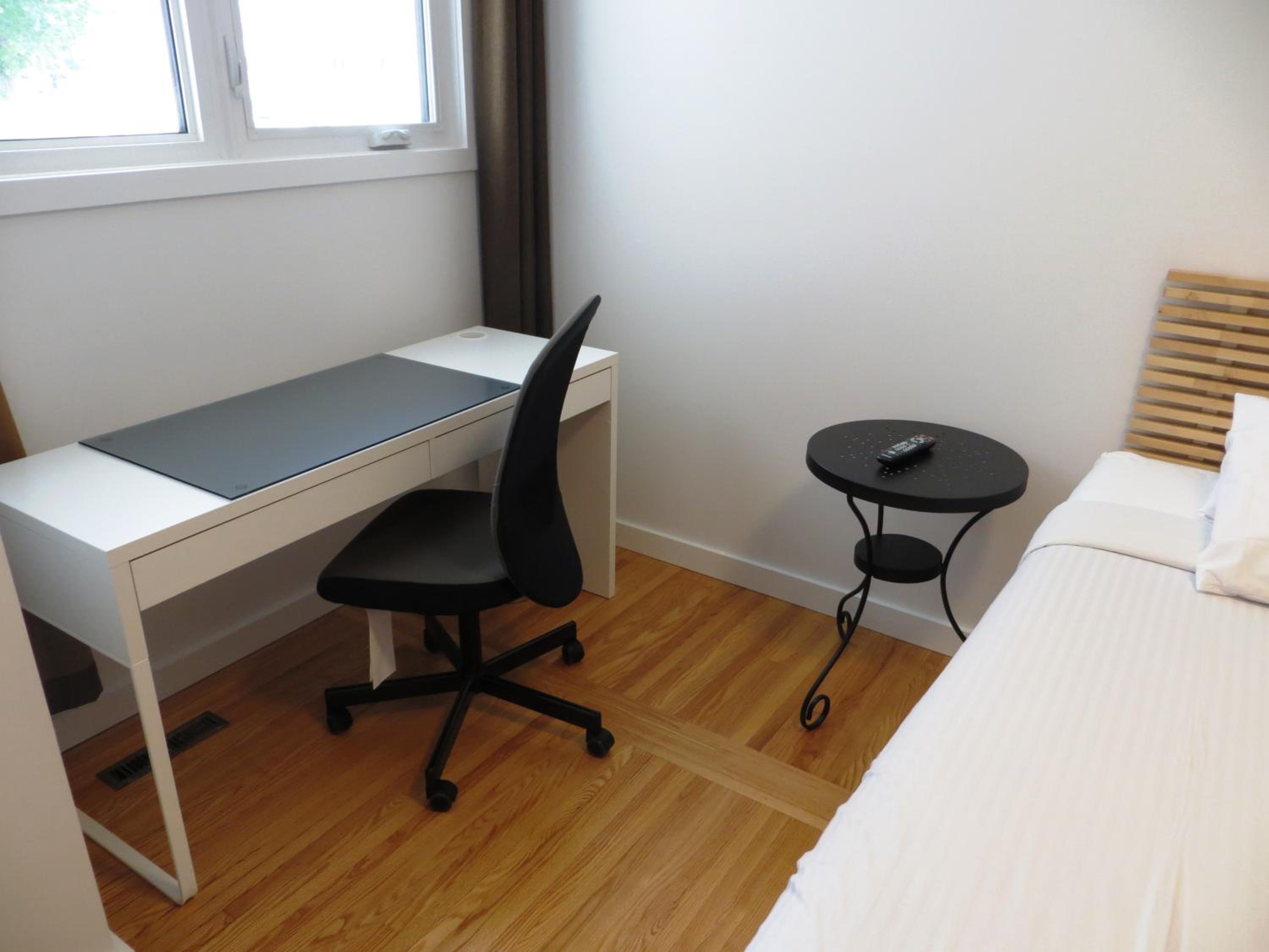 Economy Twin Room photo 1