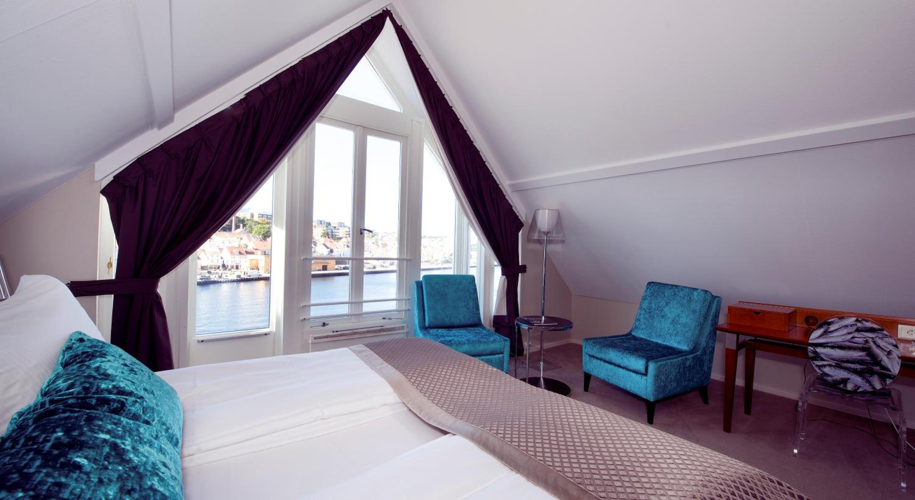 Deluxe Room - Photo 2