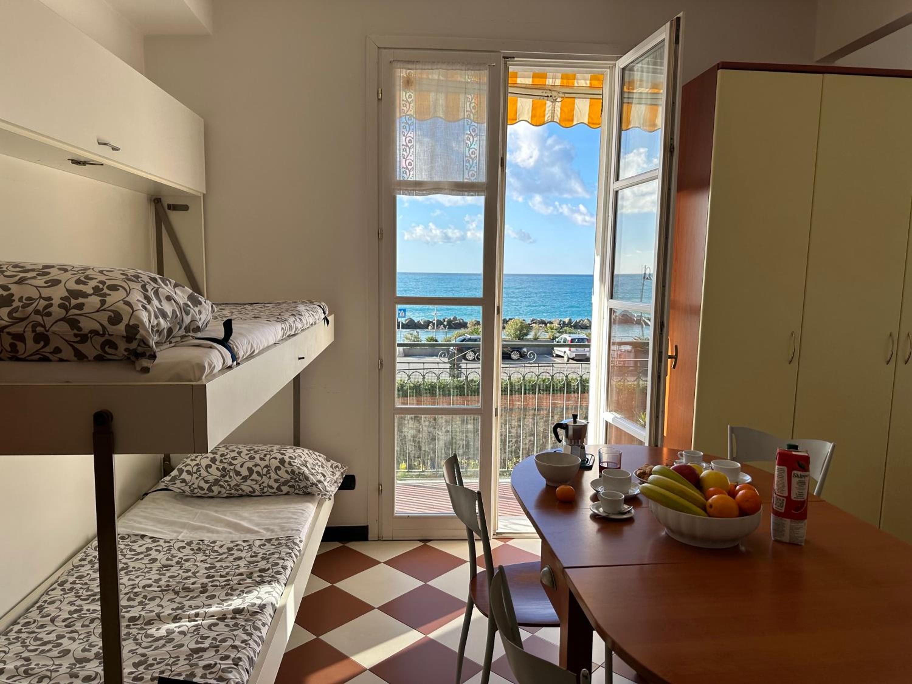 Studio with Sea View
