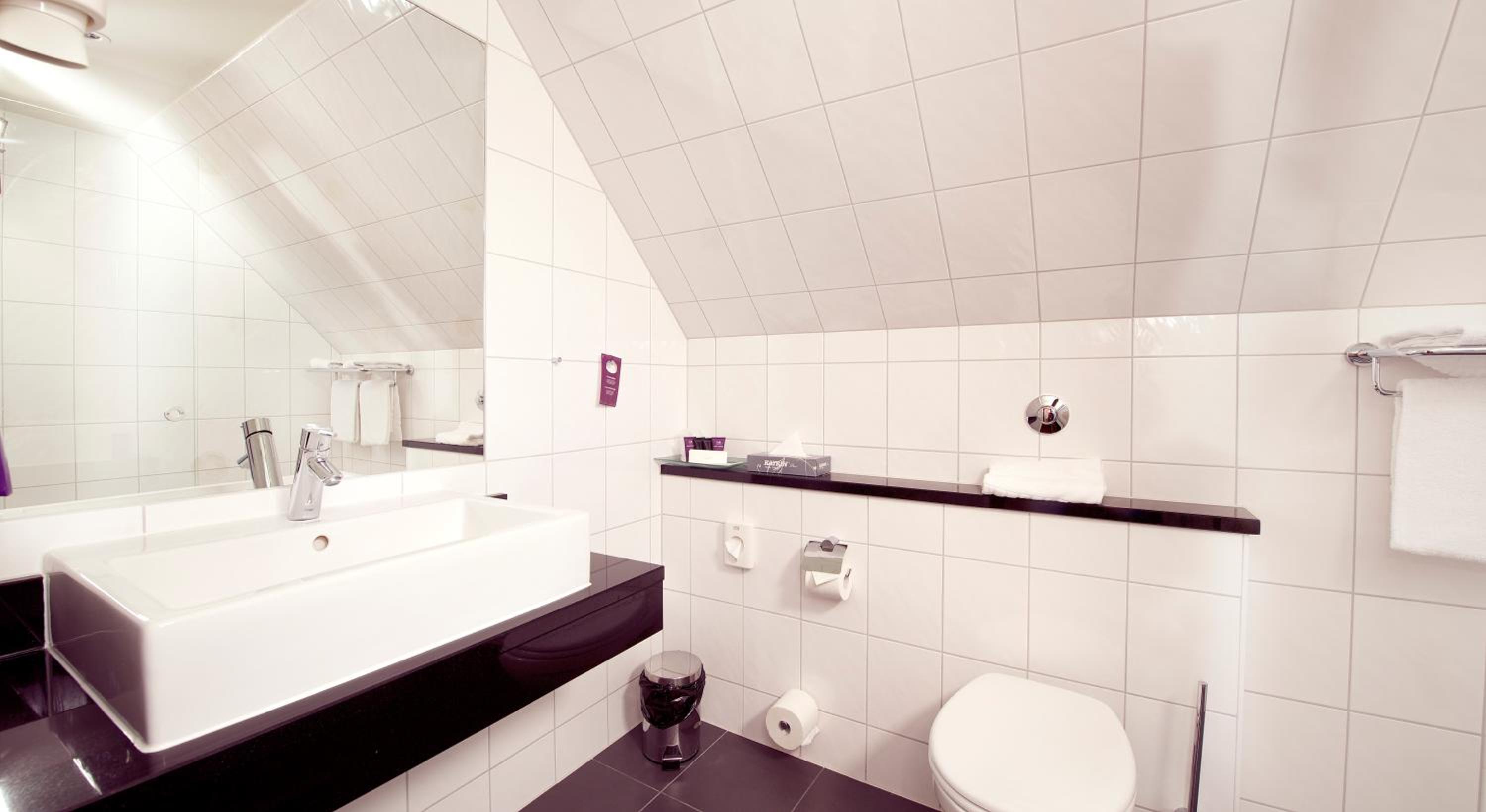 Deluxe Room - Photo 6
