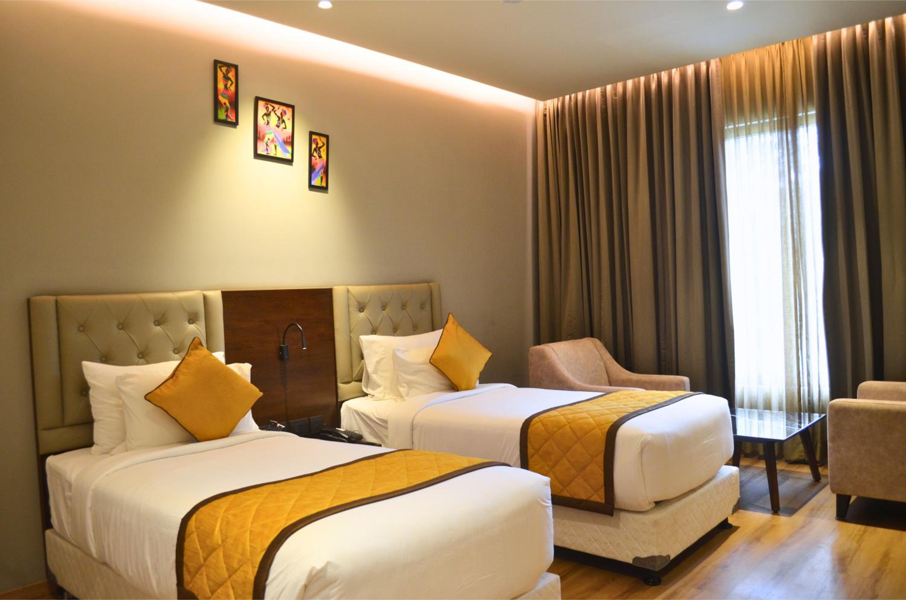 Premium Twin Room photo 2