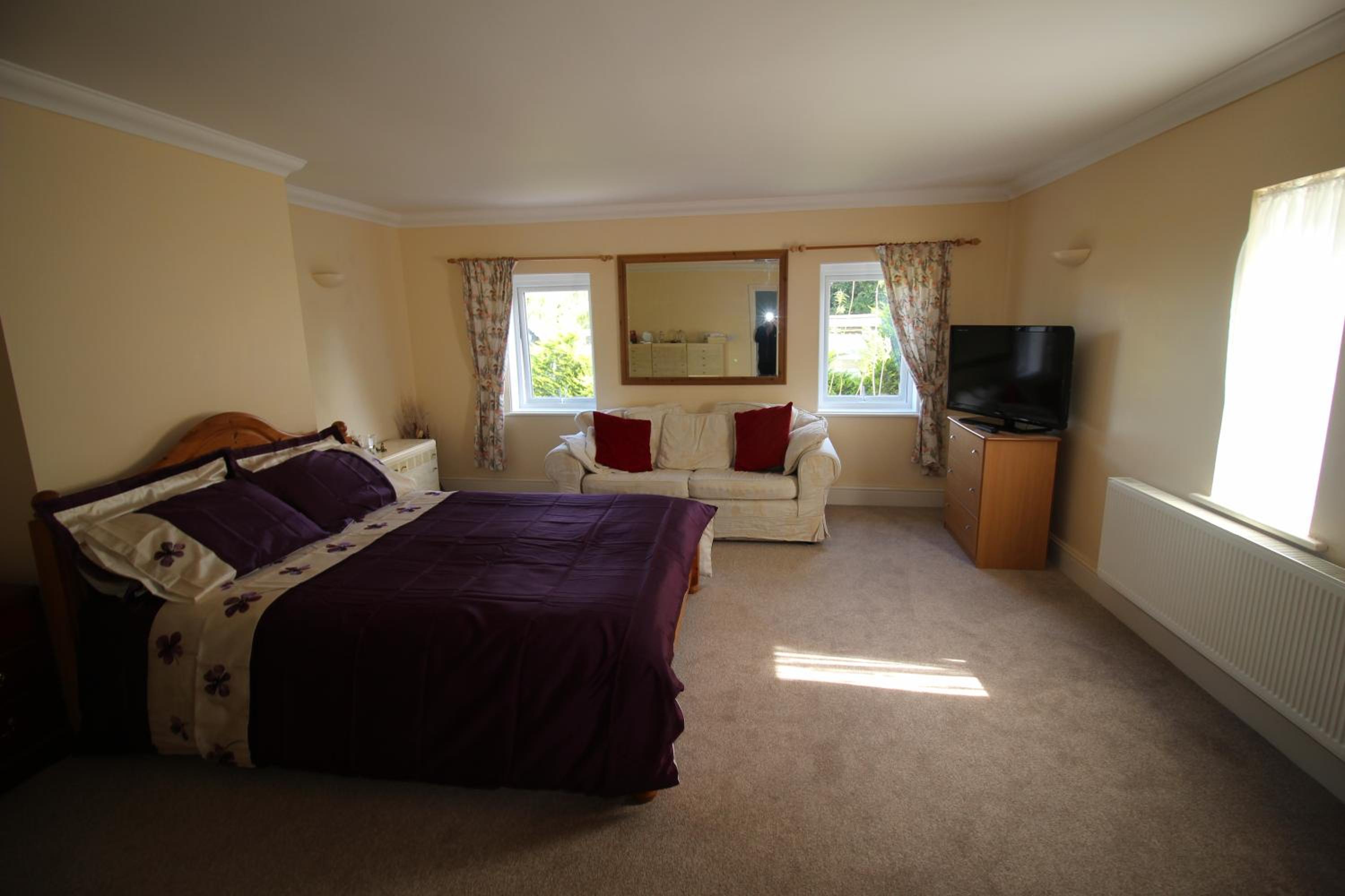 King Room with En-Suite and Garden View - Photo 4