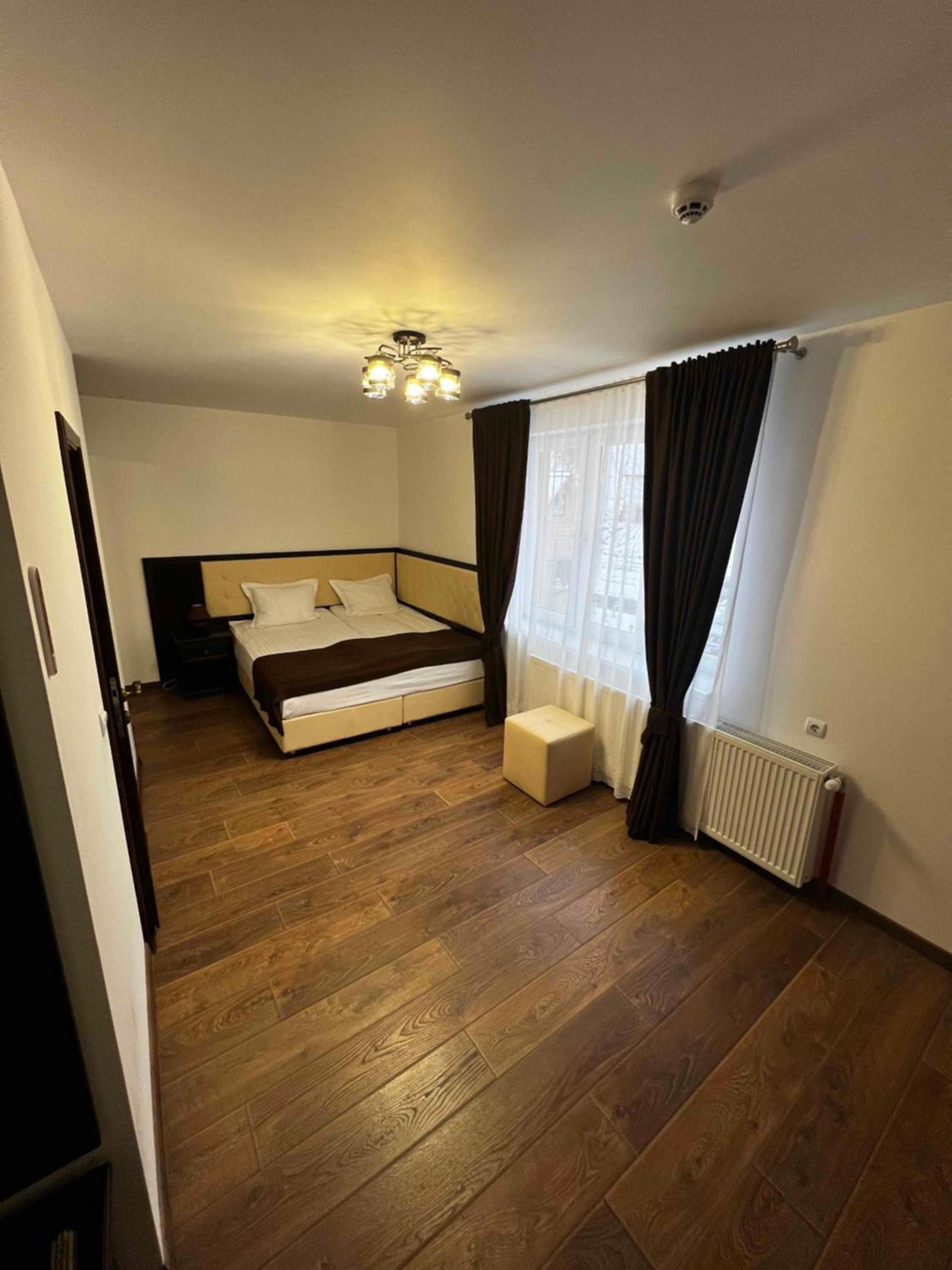 Deluxe Double Room with Extra Bed photo 1