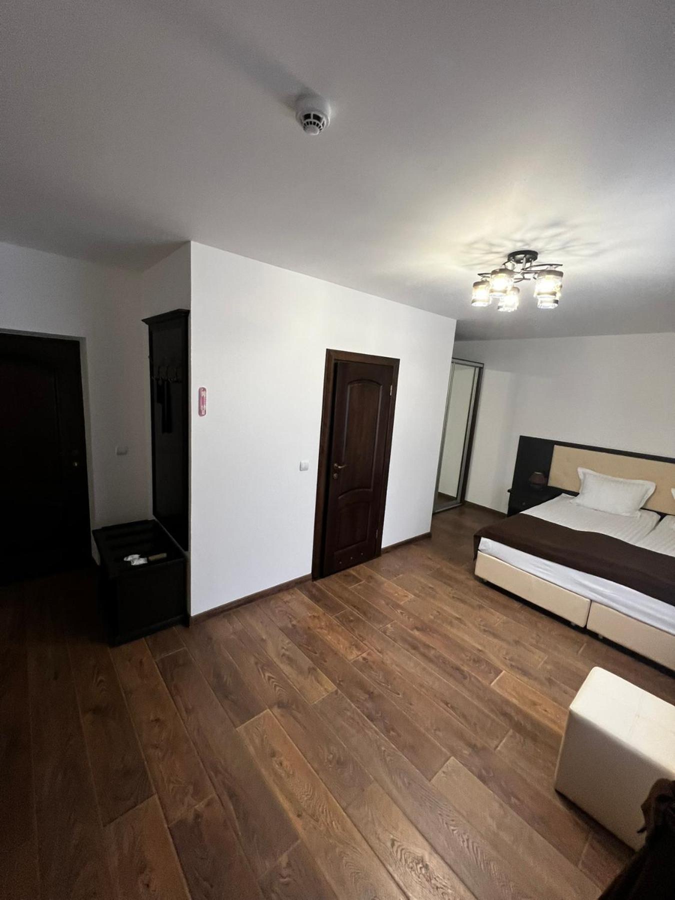 Deluxe Double Room with Extra Bed photo 3