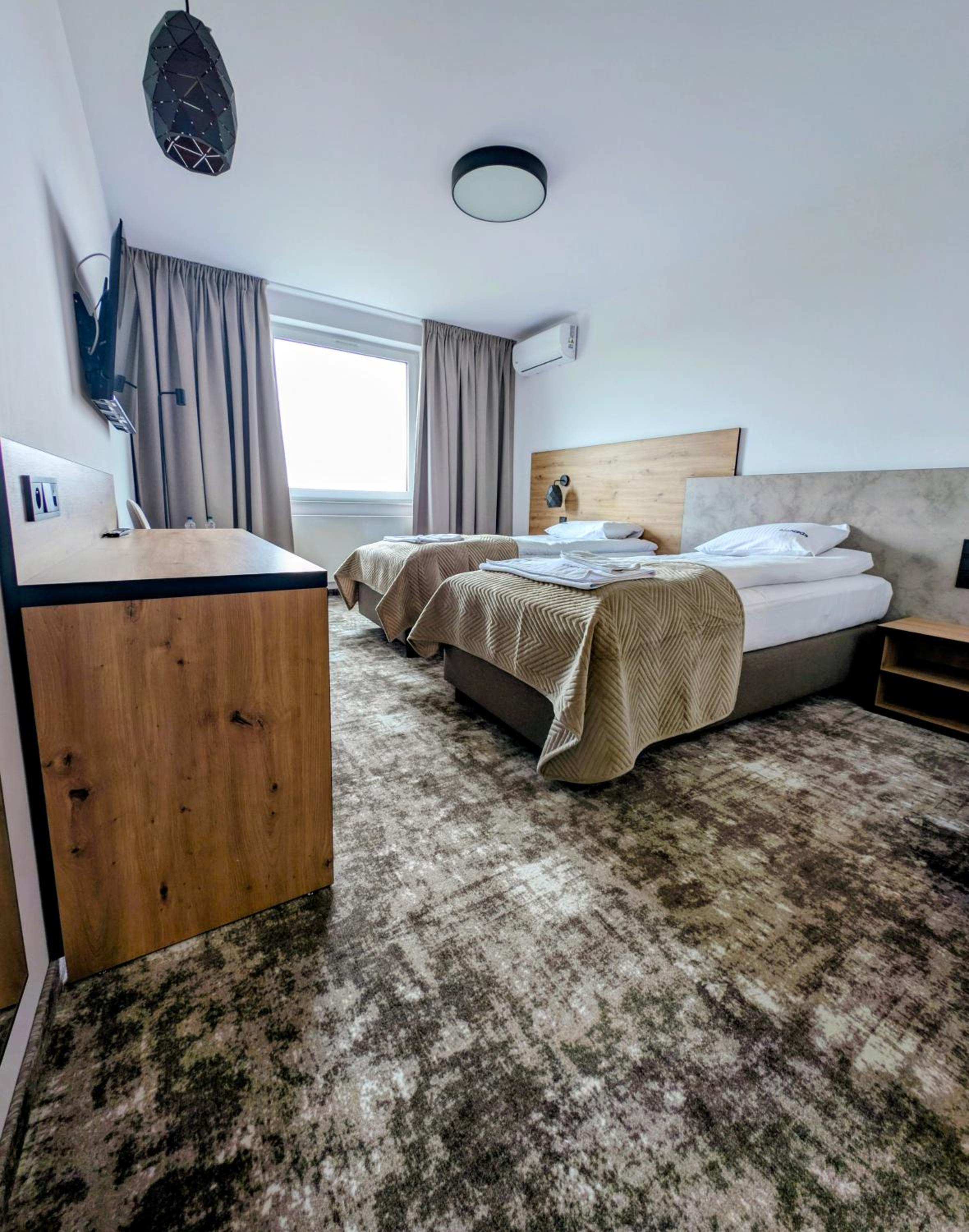 Deluxe Twin Room photo 2
