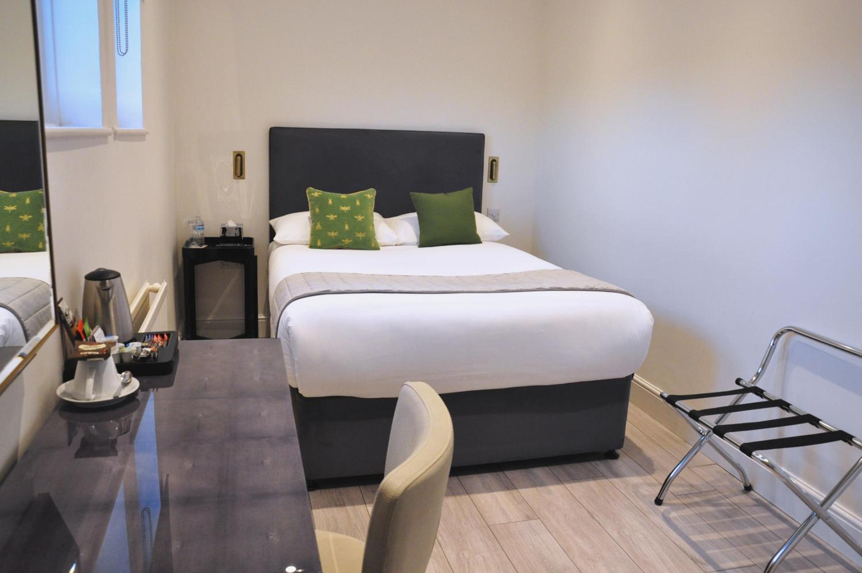 Double Room with Private Bathroom - Photo 5
