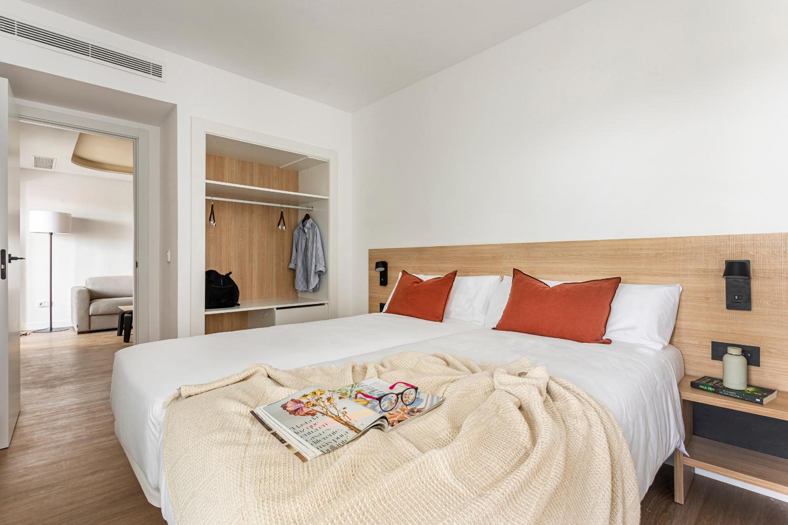 One-Bedroom Deluxe Apartment