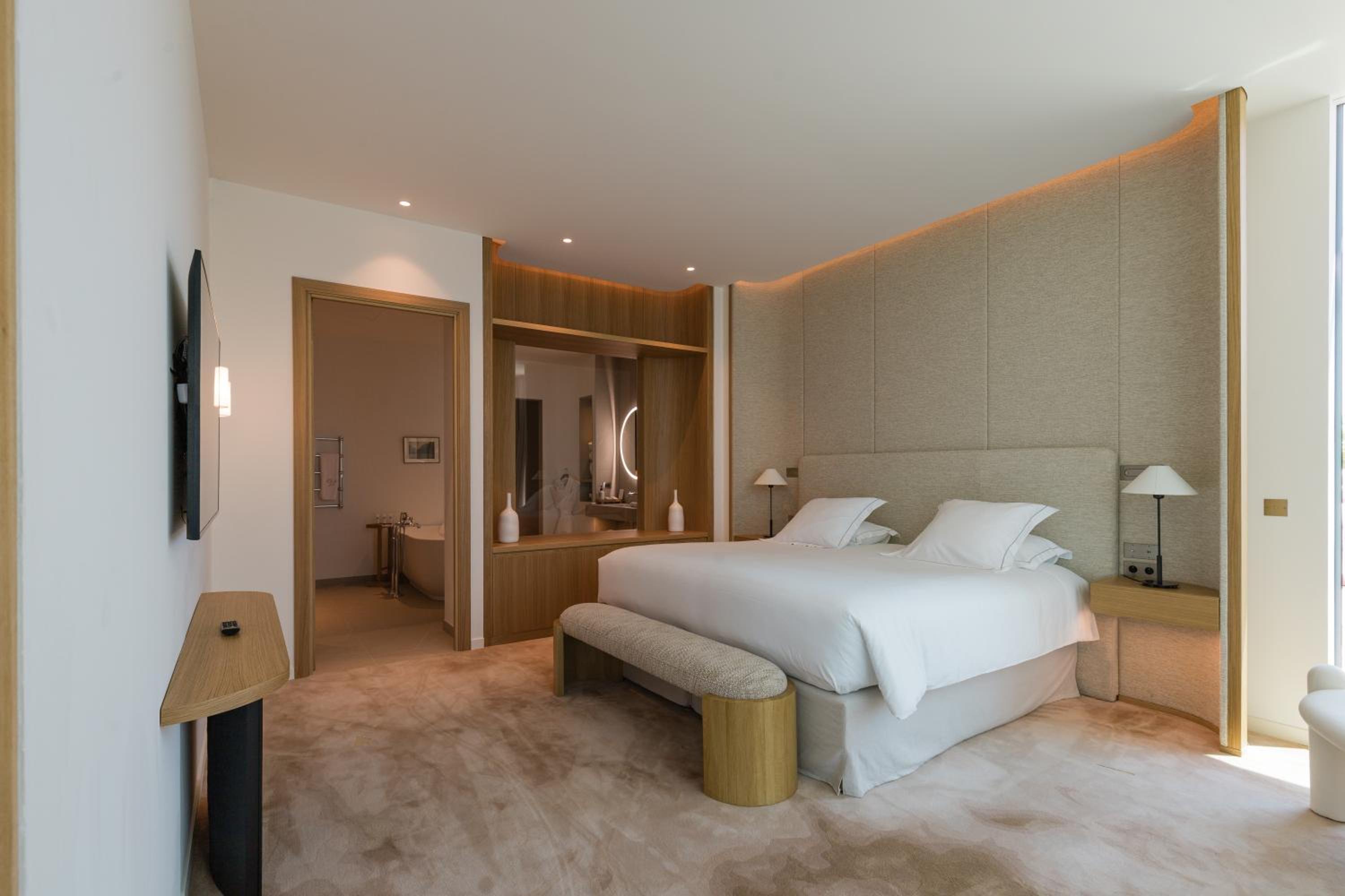Privilege Suite with terrace-New Building