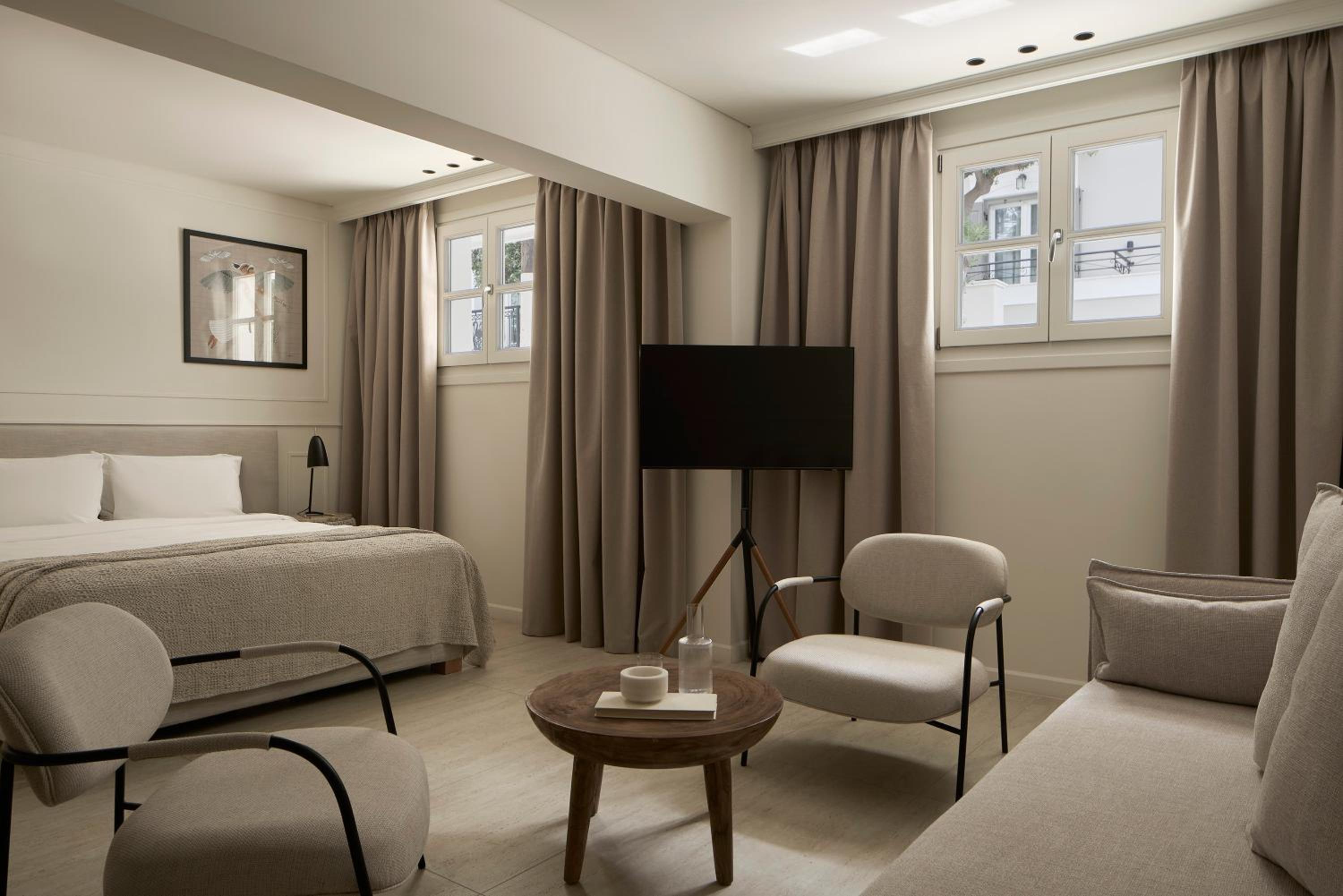 Standard Triple Room with Window photo 2