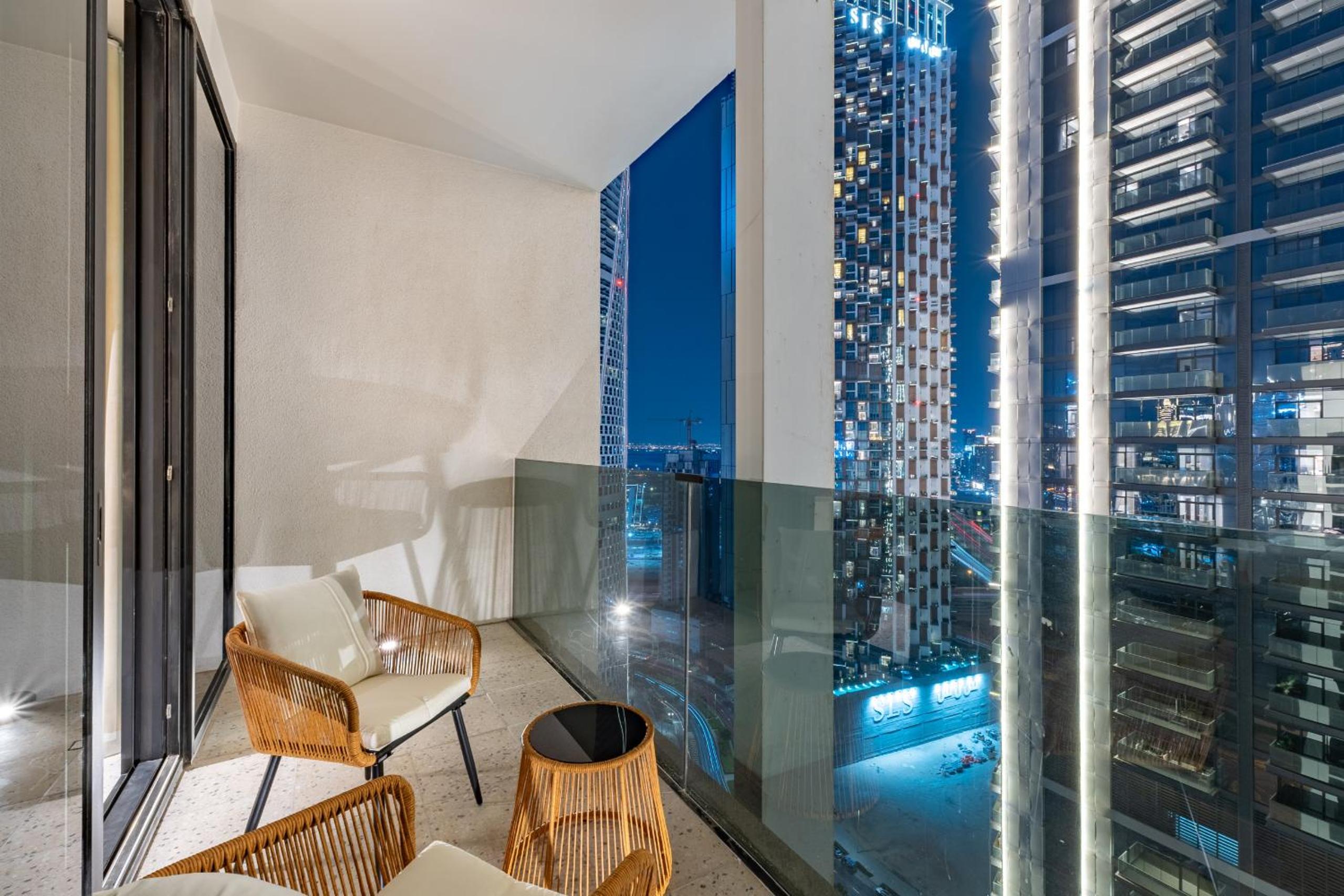 Studio with Balcony photo 3