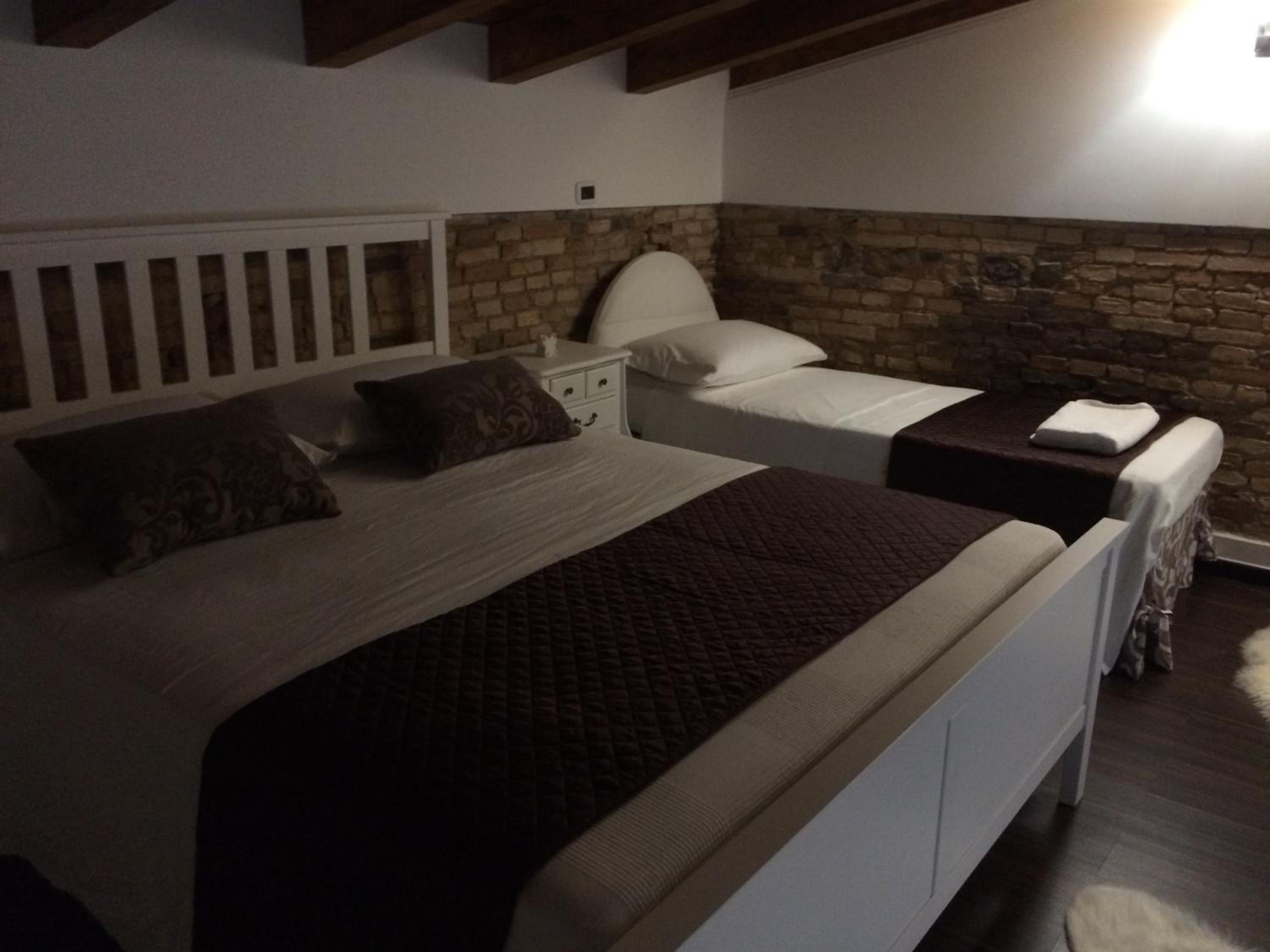 Triple Room - Photo 7