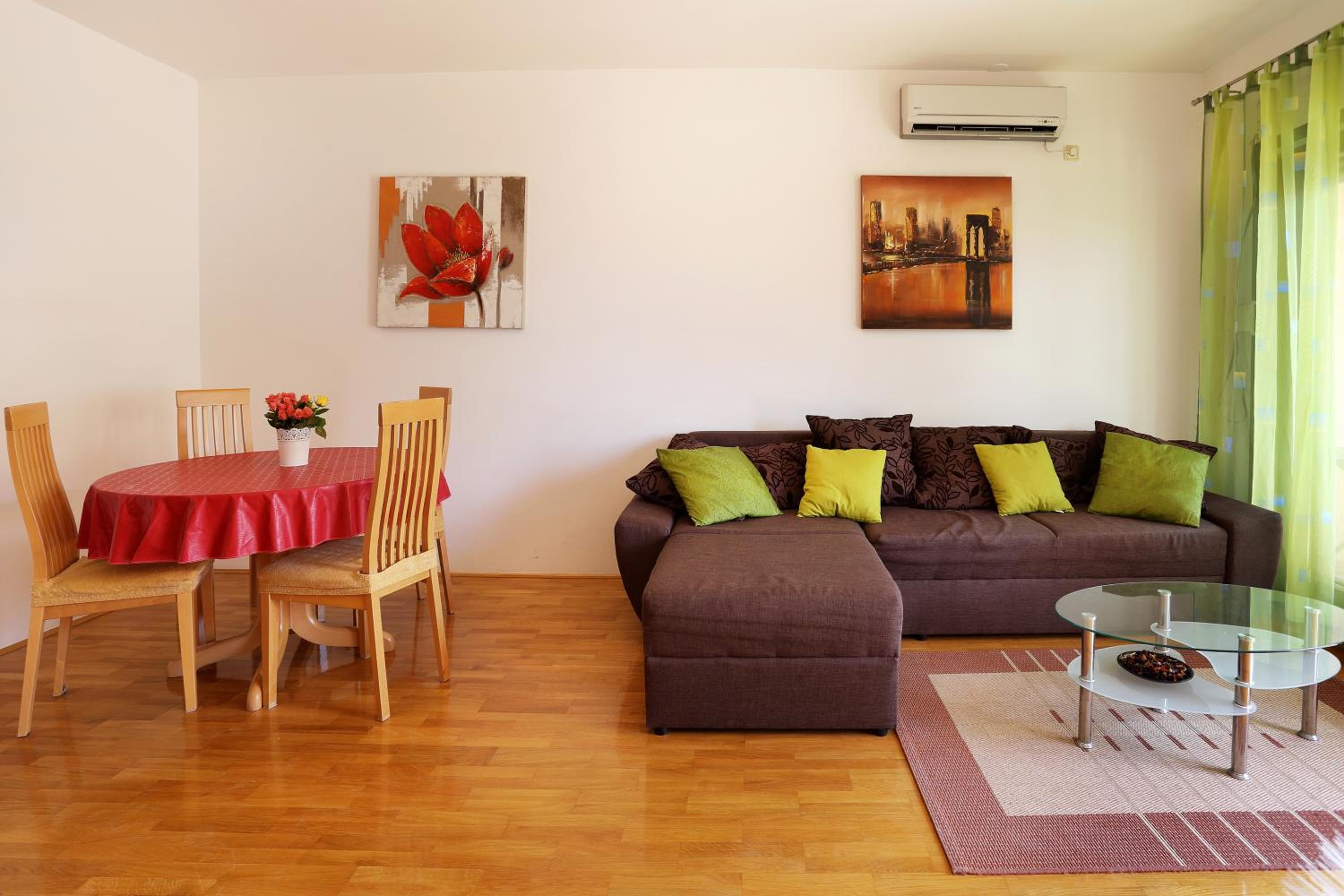 Two-Bedroom Apartment - Photo 6