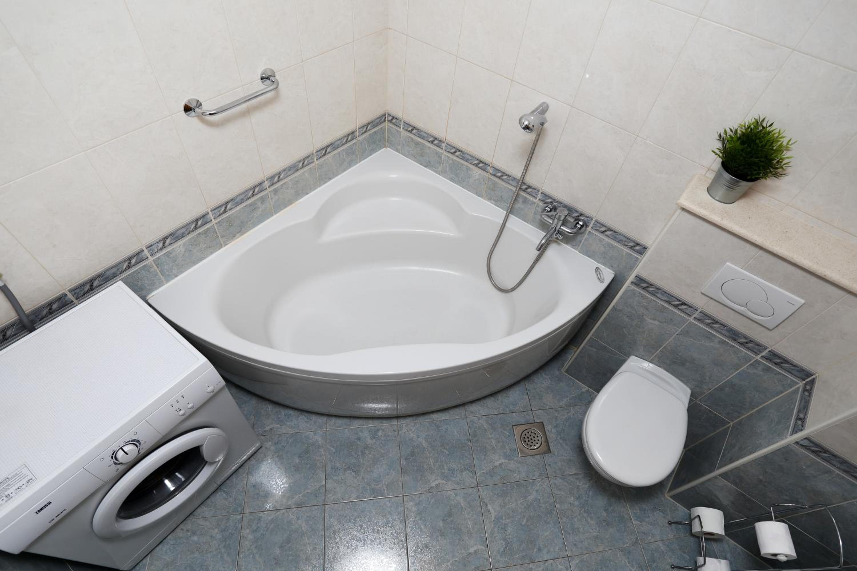 Two-Bedroom Apartment - Photo 3