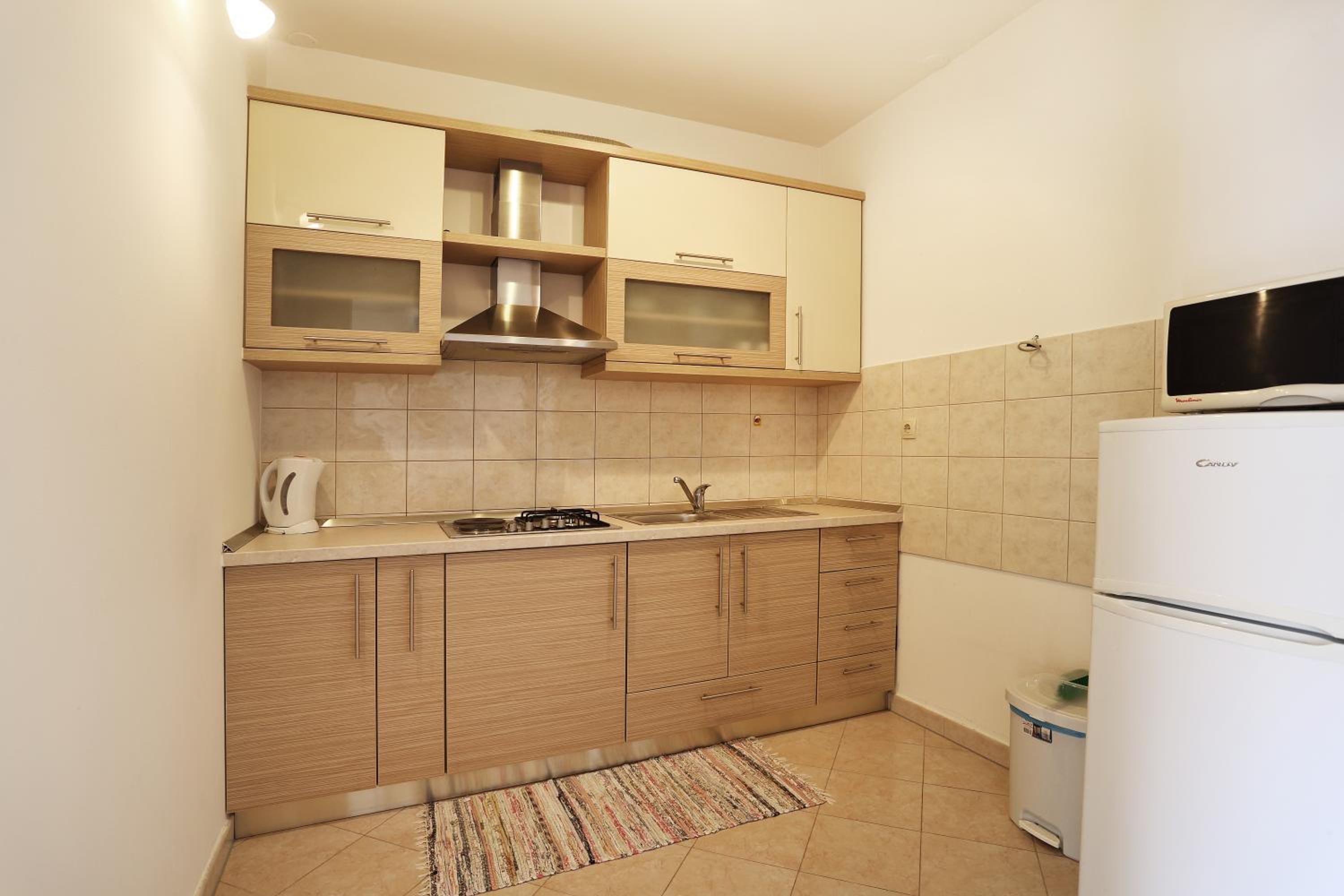Two-Bedroom Apartment - Photo 2