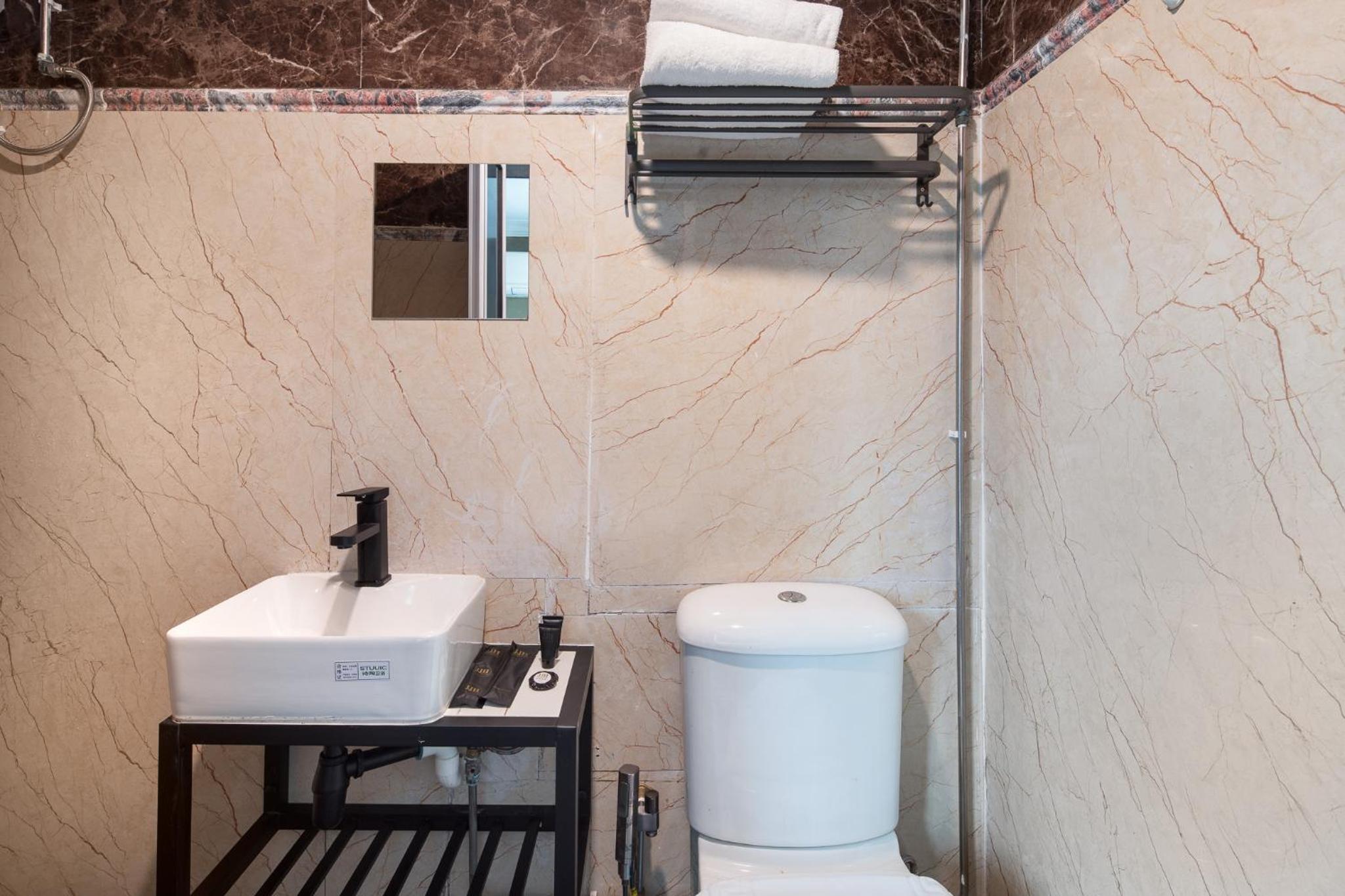 Standard Single Room (no Window) photo 3