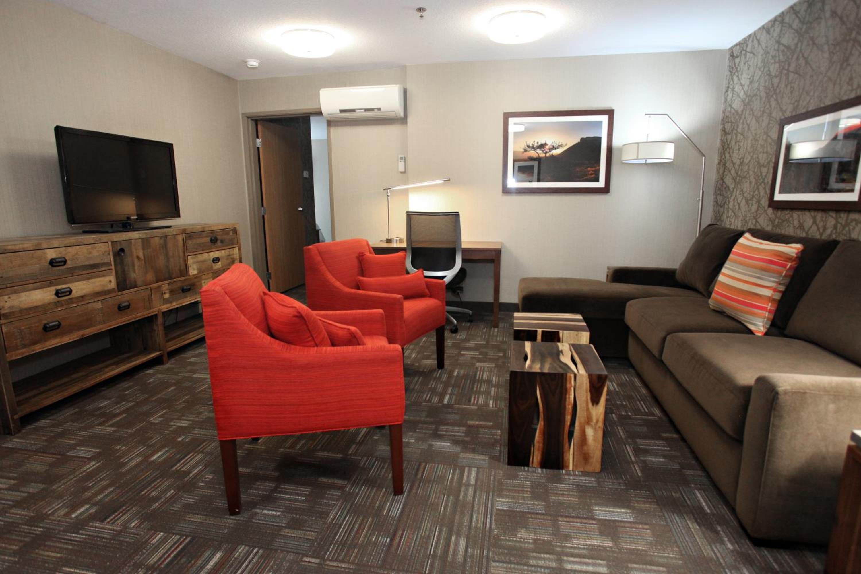 King Suite with Sofa Bed - Photo 5