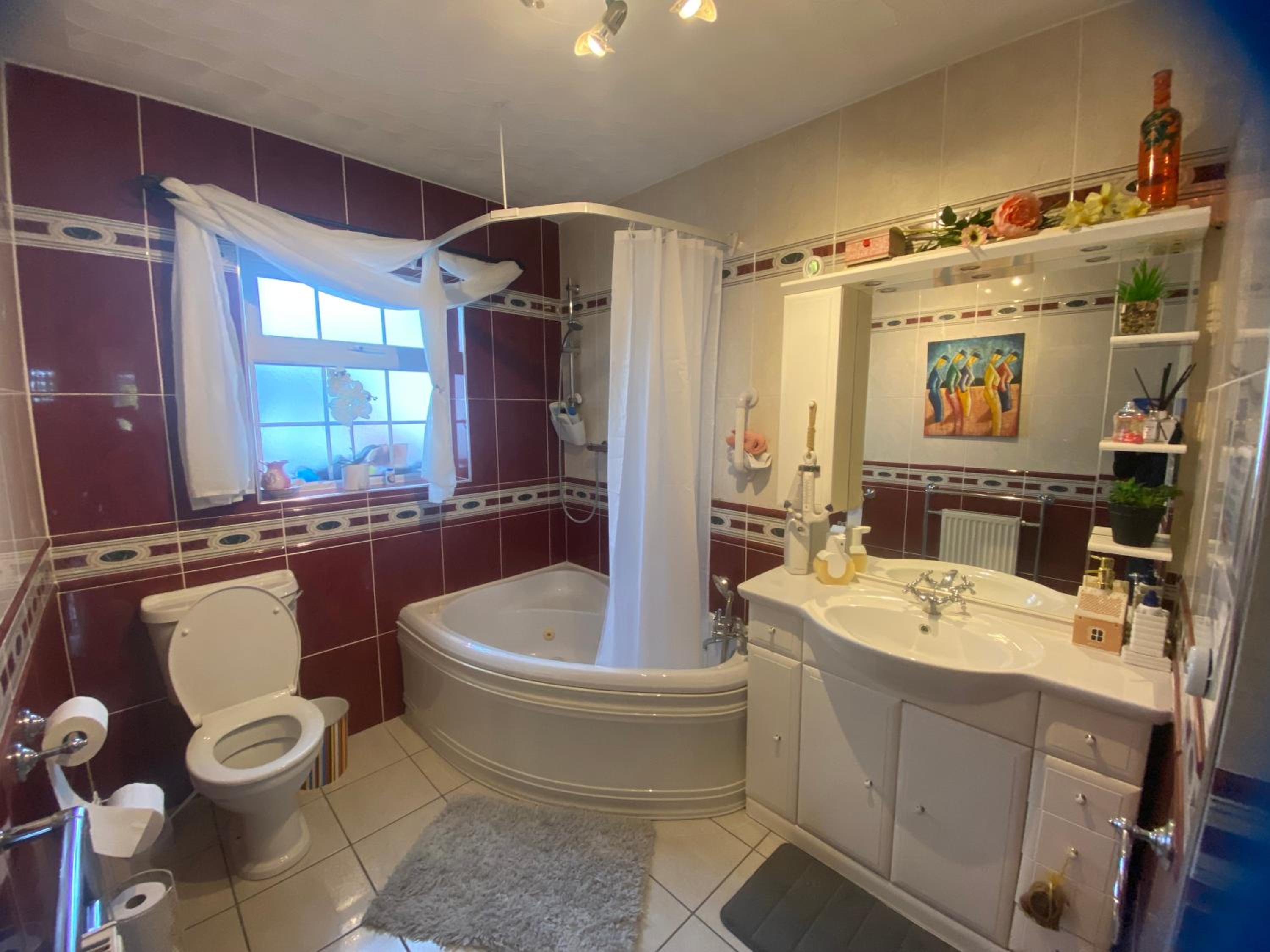 Budget Double Room - Photo 2