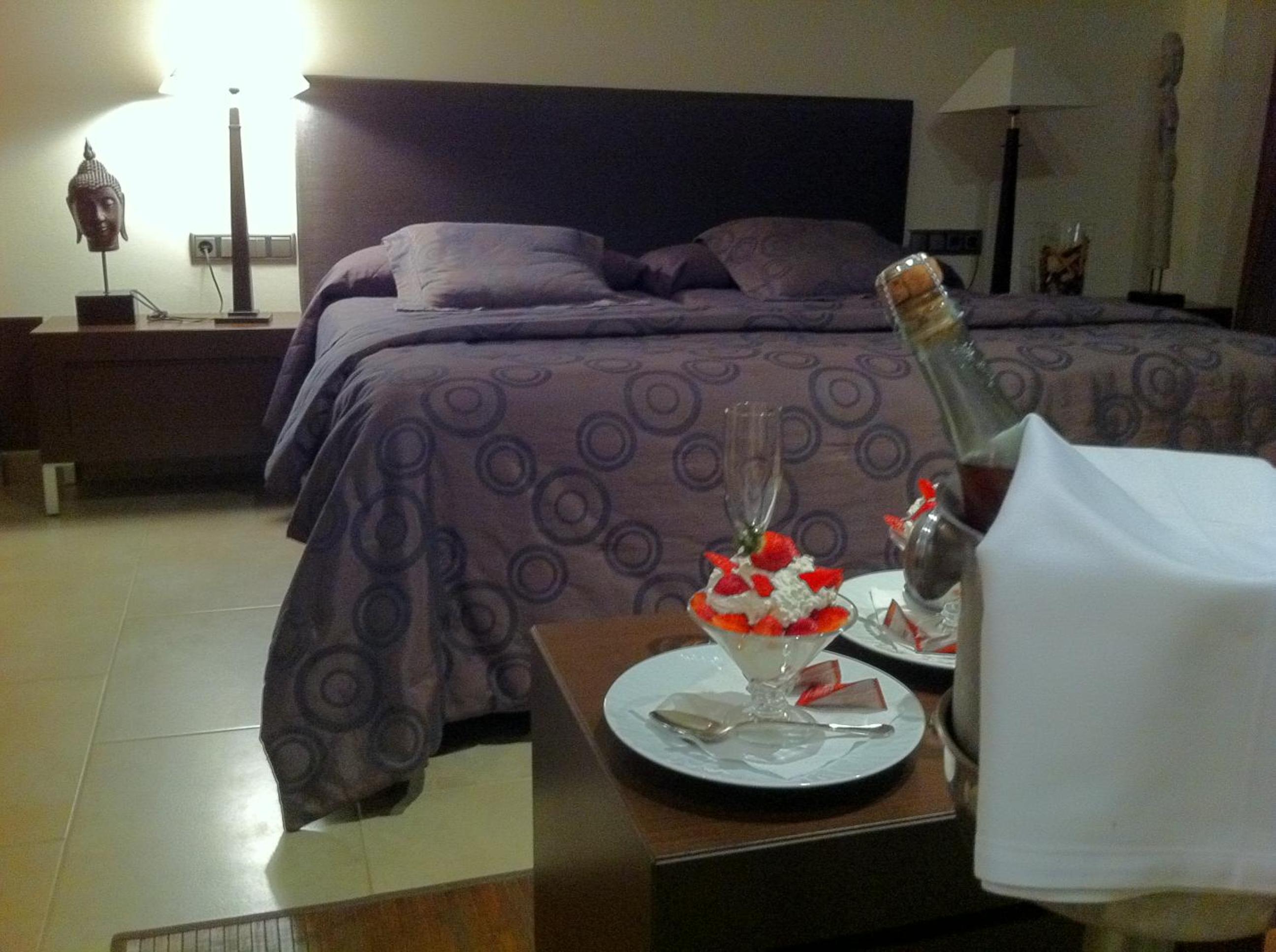Twin Room - Photo 15