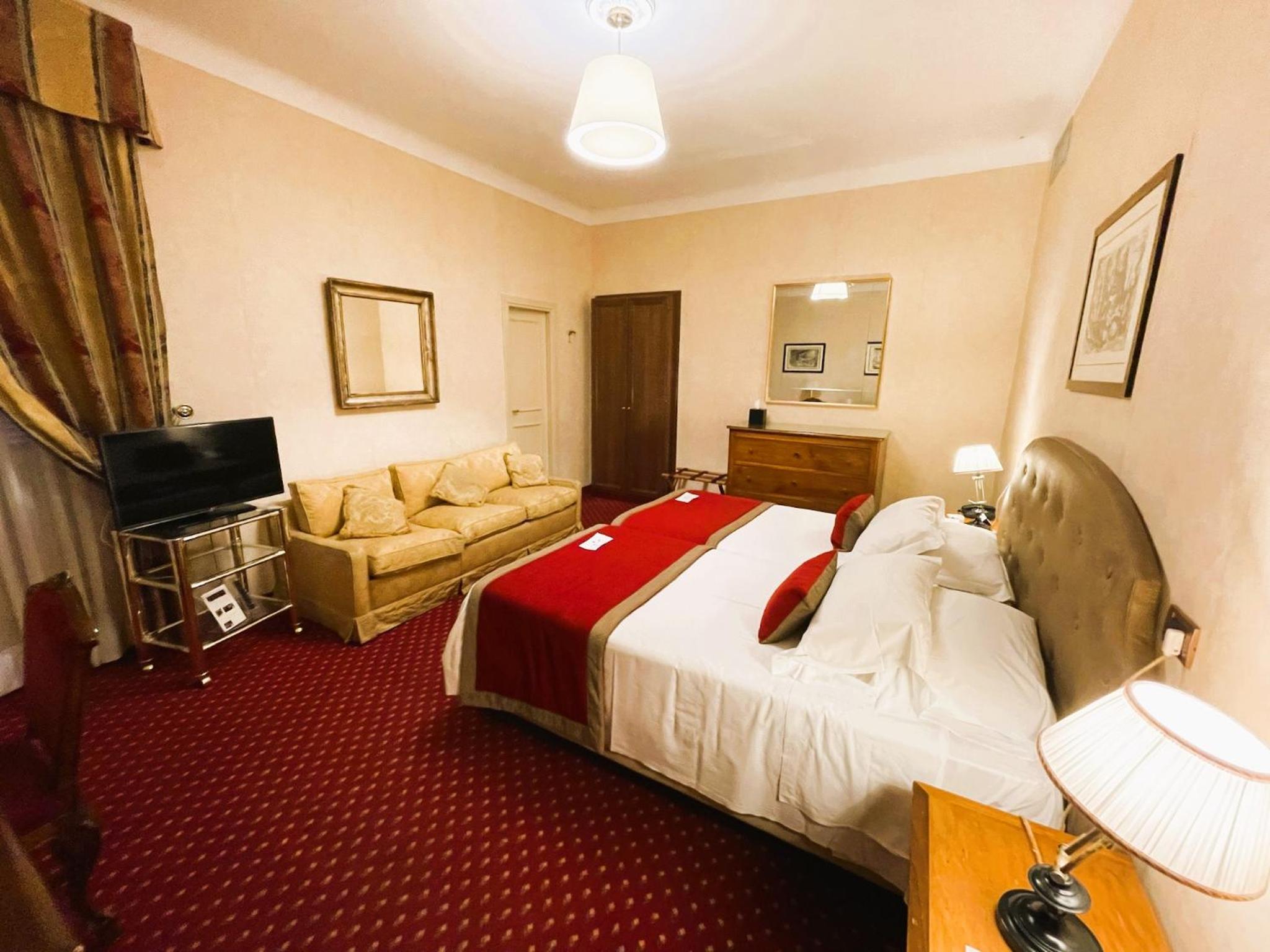 Triple Room - Photo 2