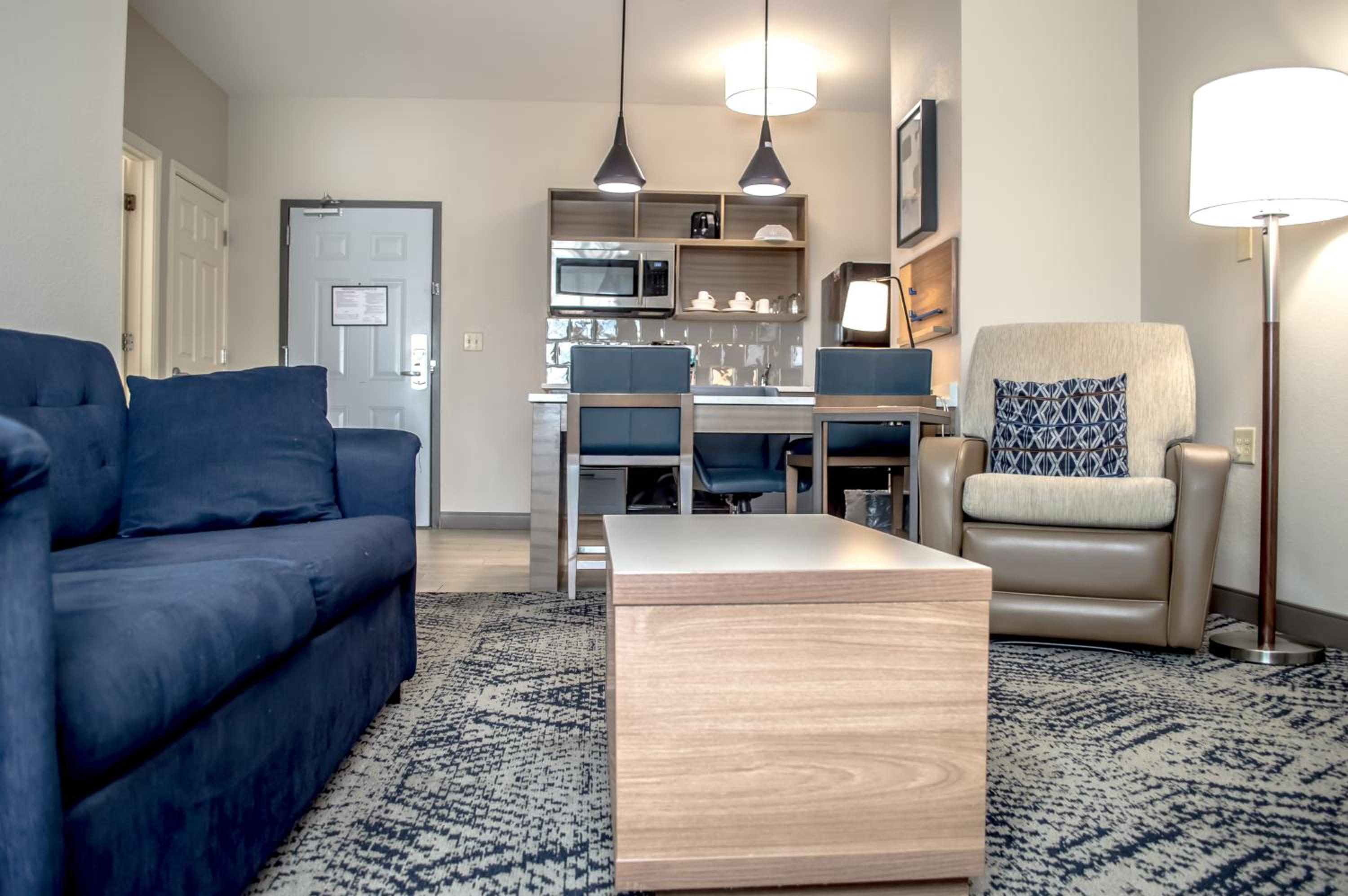 One-Bedroom King Suite with Sofa Bed - Photo 3