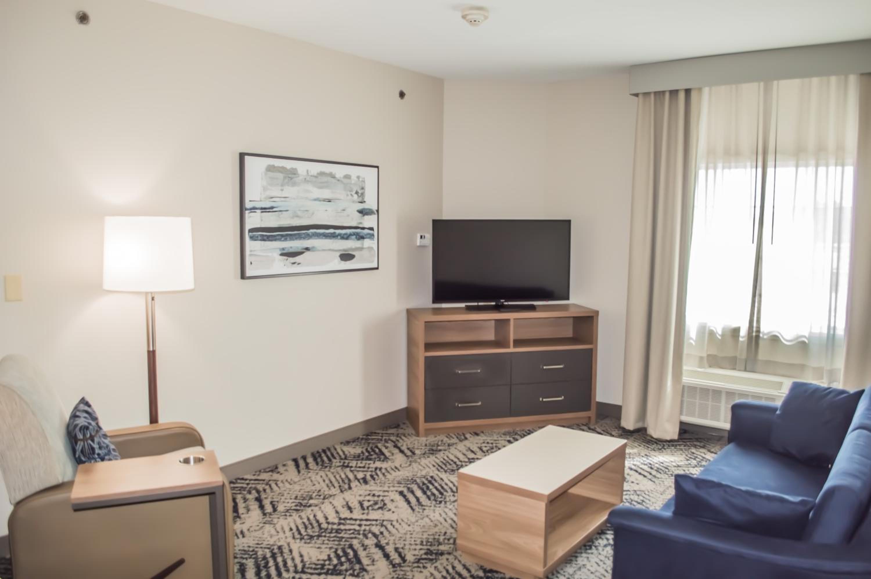 One-Bedroom King Suite with Sofa Bed - Photo 2