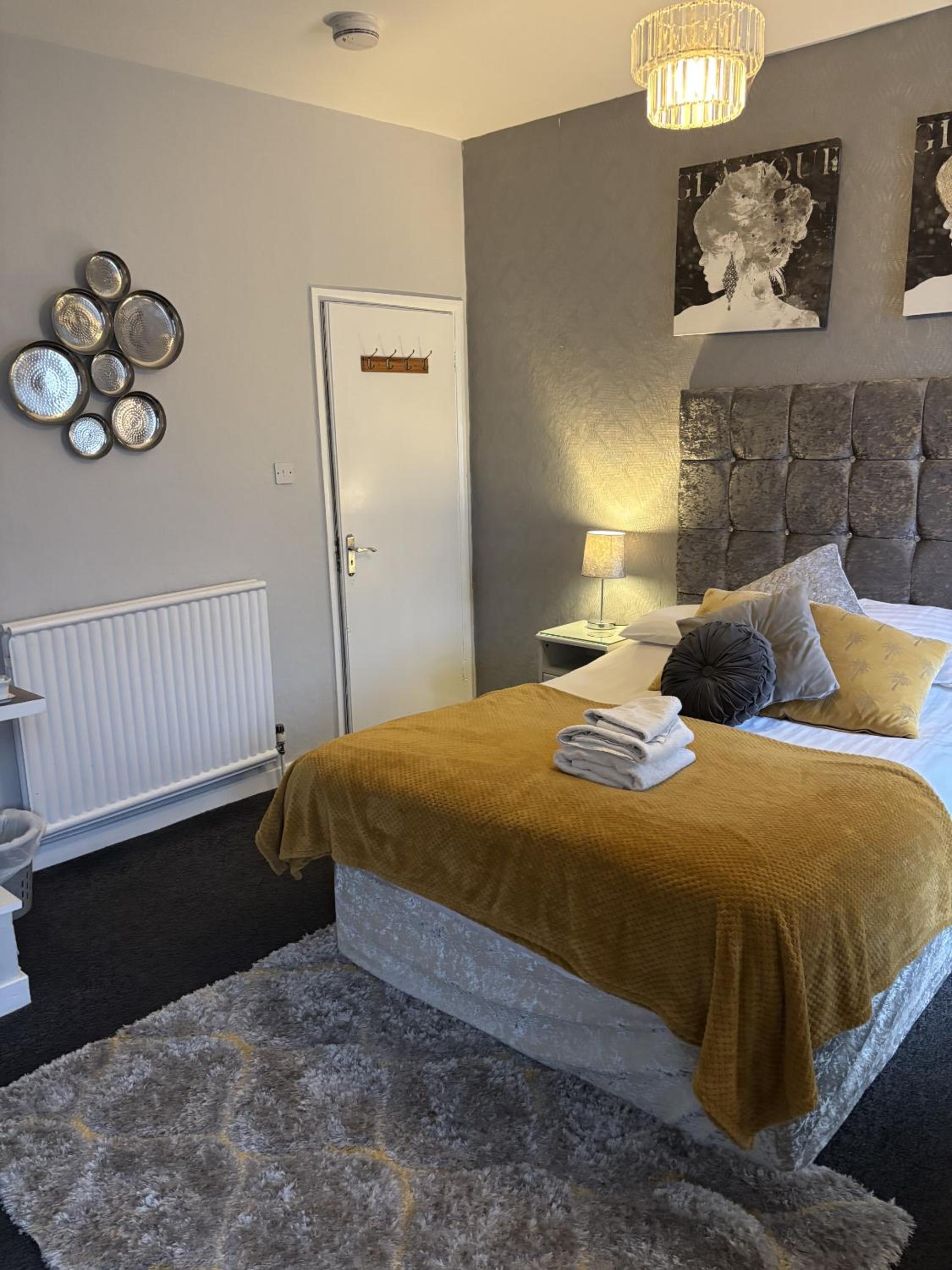 Deluxe Double Room with Shower photo 1