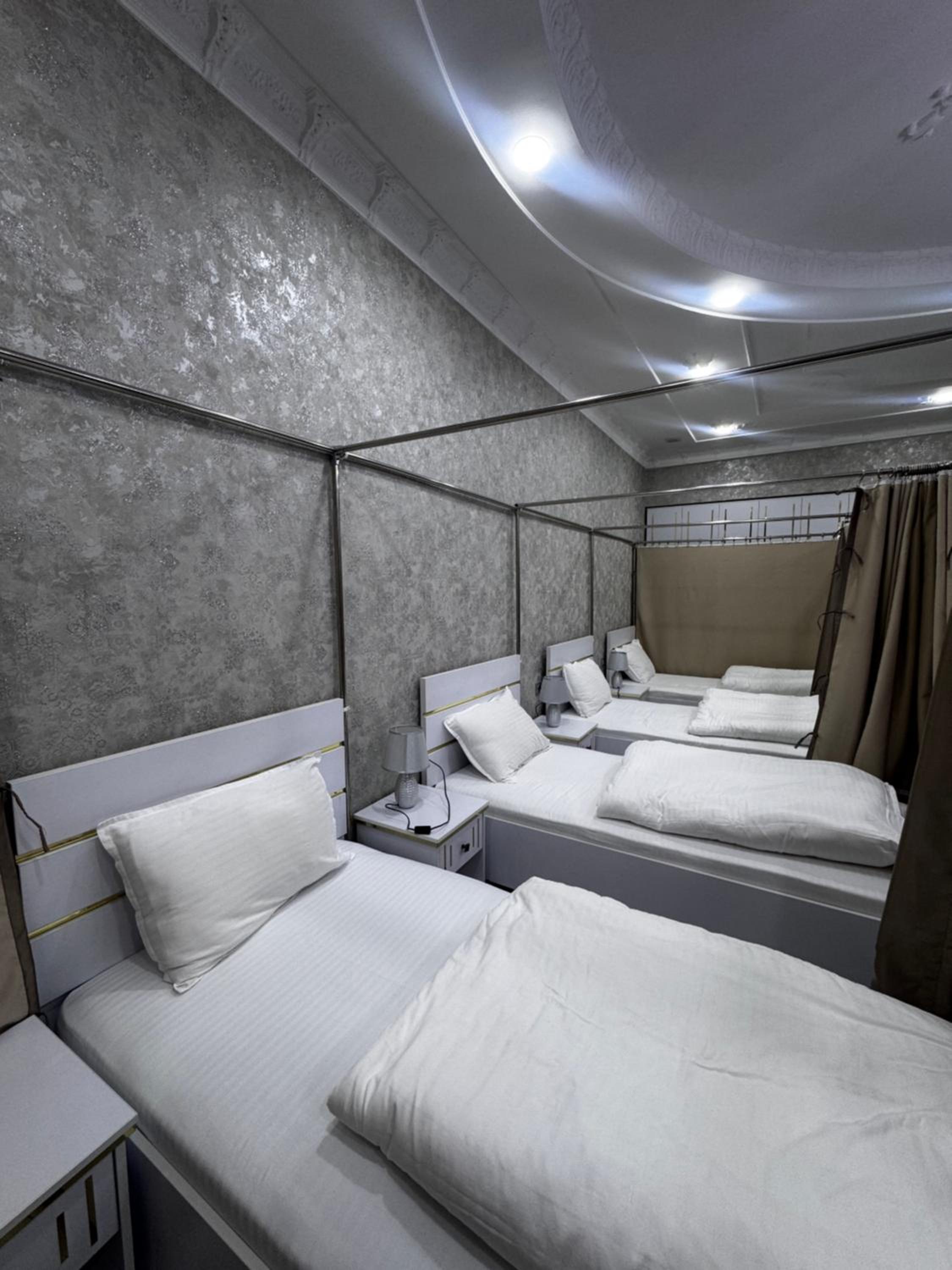Bed in 8-Bed Mixed Dormitory Room