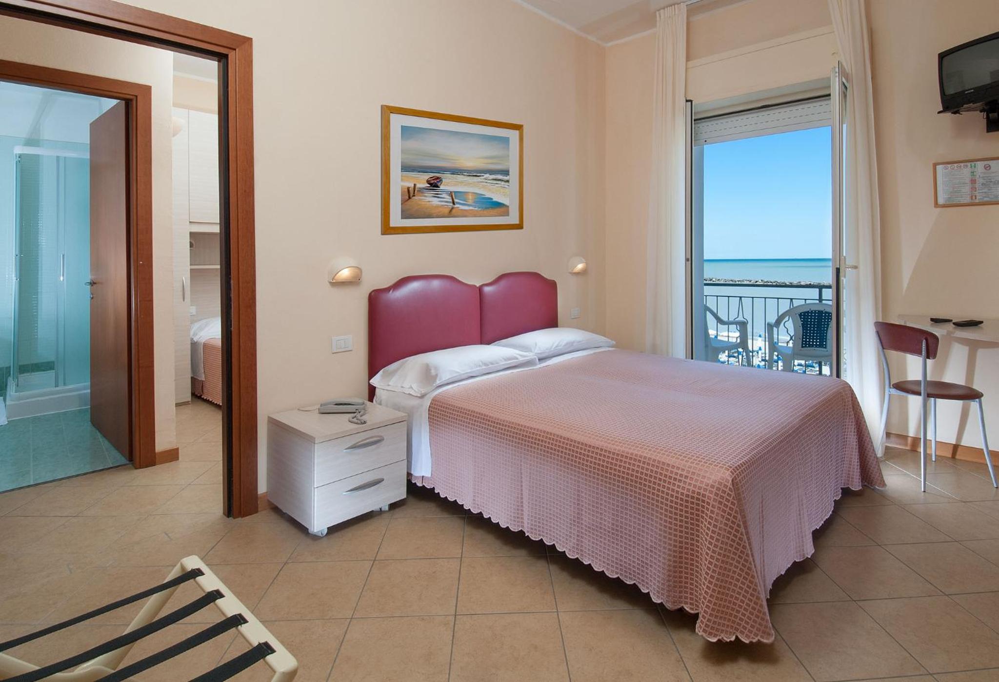 Triple Room with Sea View - Photo 3