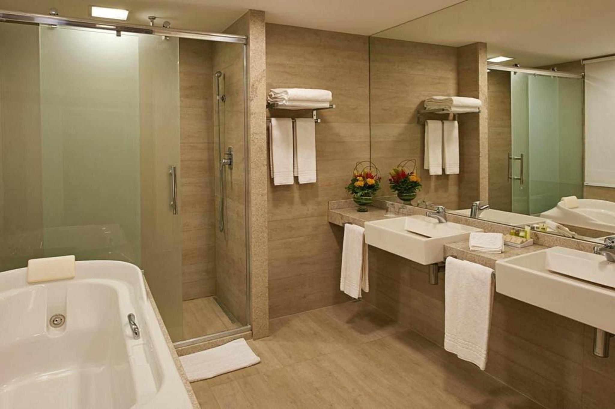 King Suite with Sea View
