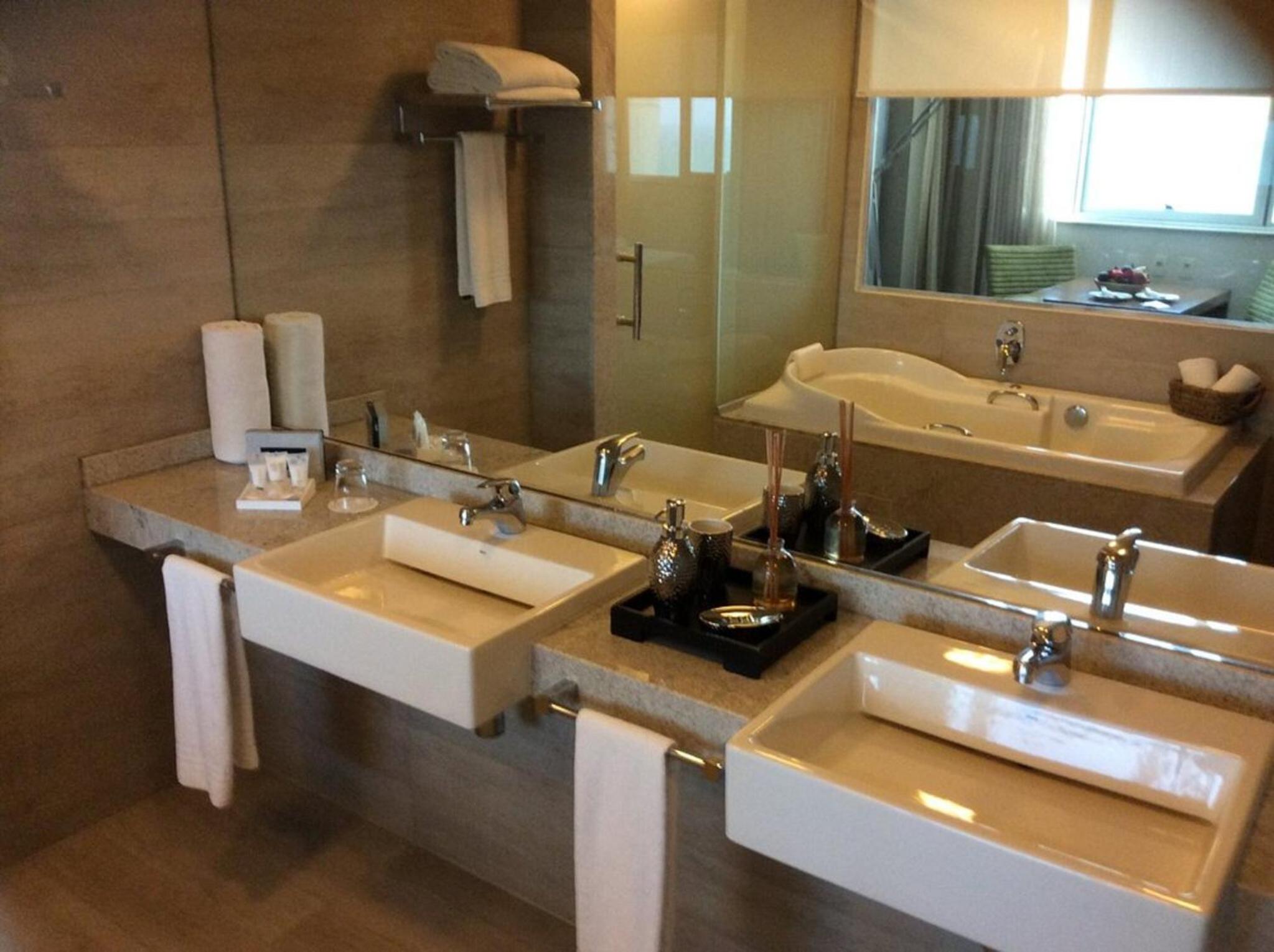 King Suite with Sea View