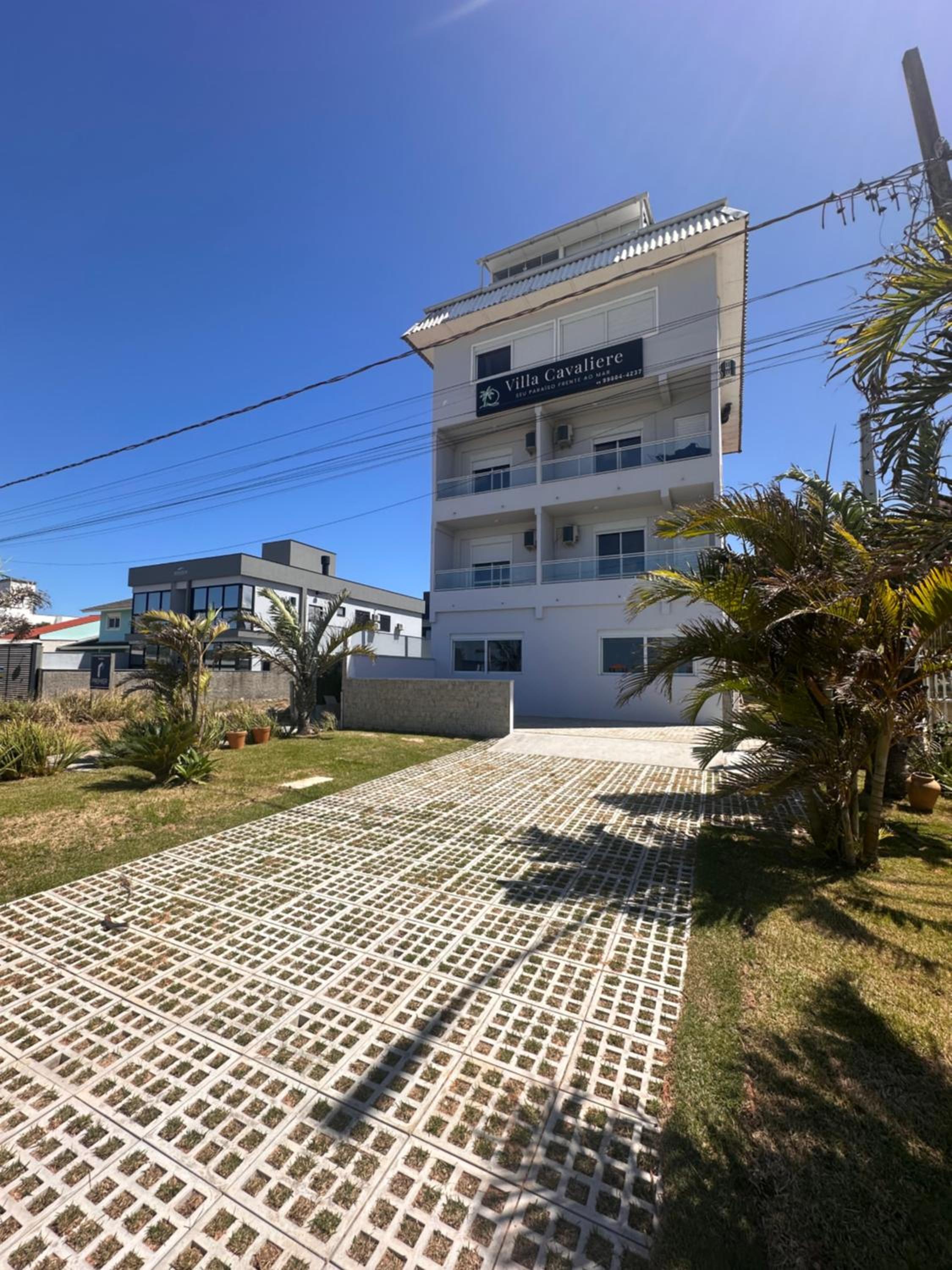 Two-Bedroom Apartment with Partial Ocean View photo 3