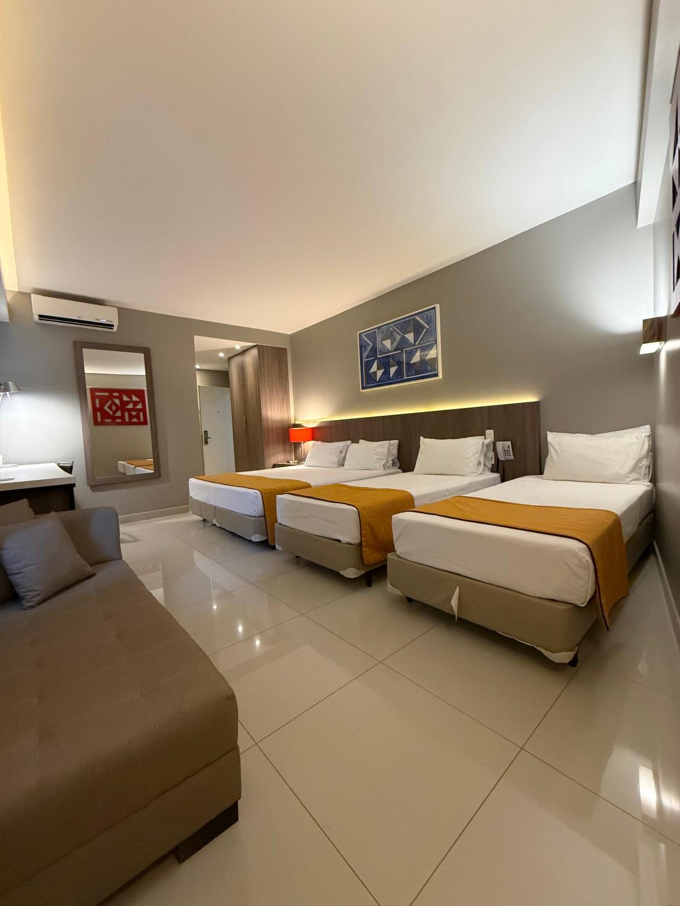 Deluxe Quadruple Room photo 2