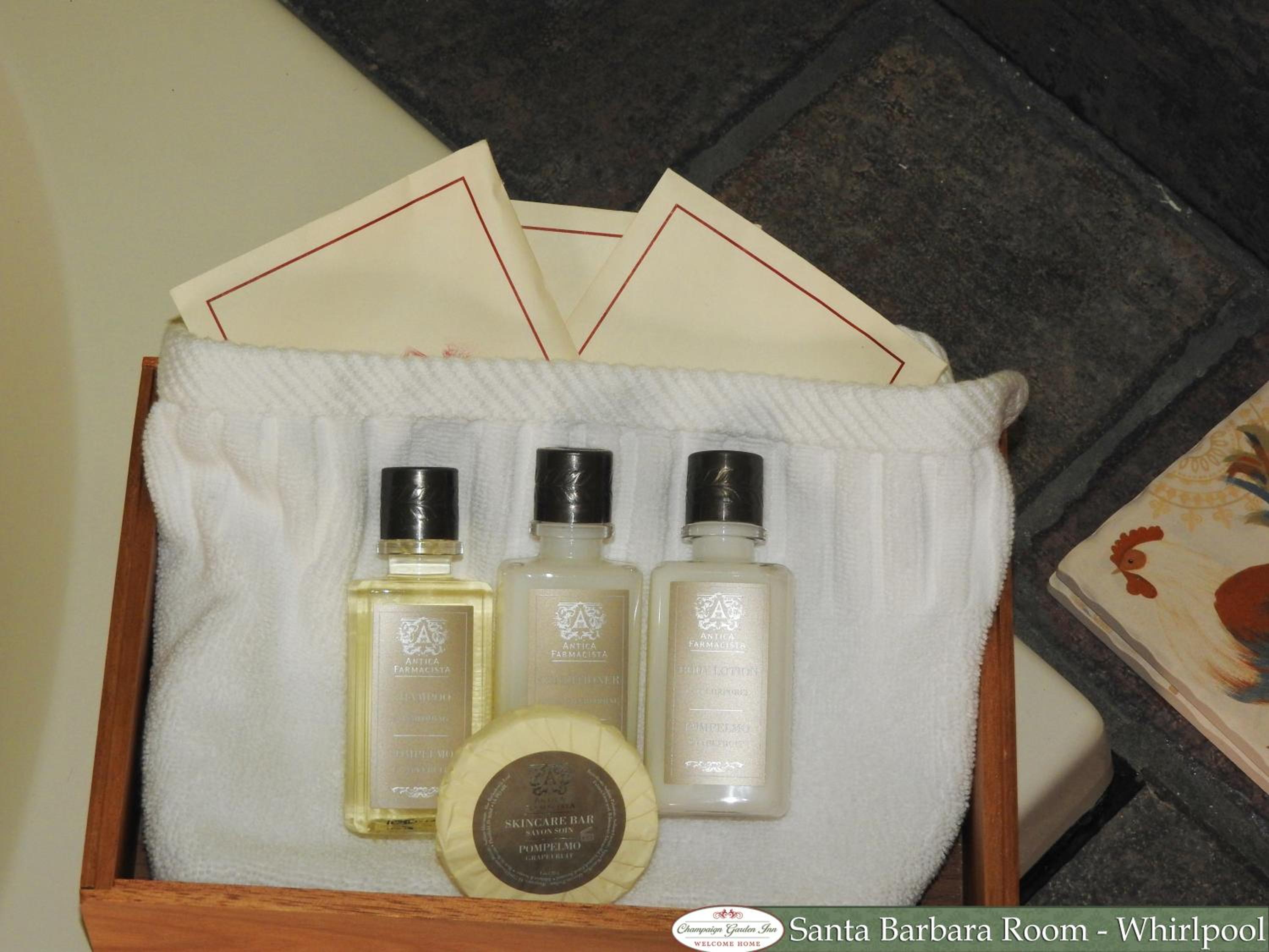 Double Room with Spa Bath photo 2
