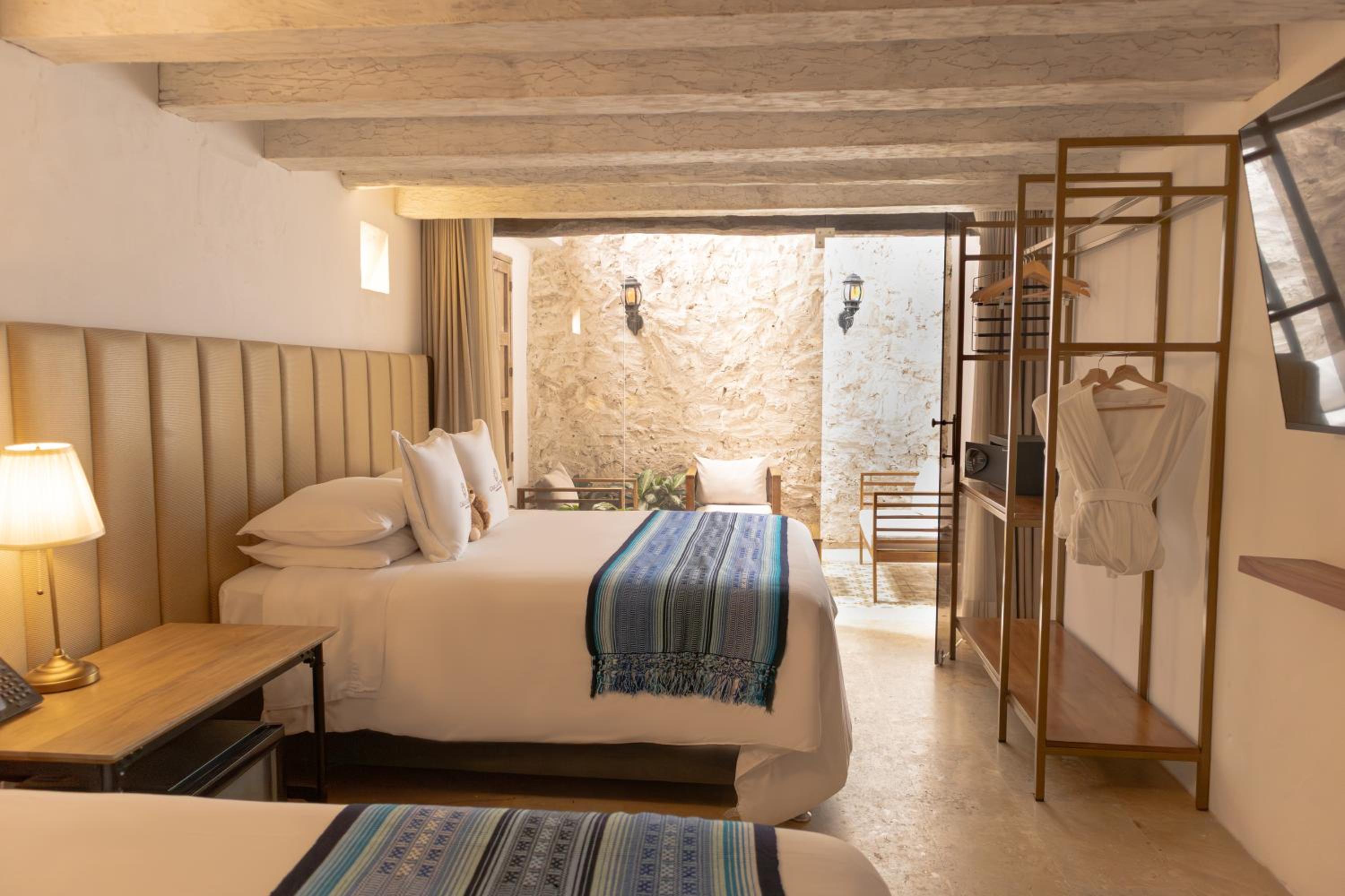 2 Queen Bed, Junior Suite, Terrace photo 2
