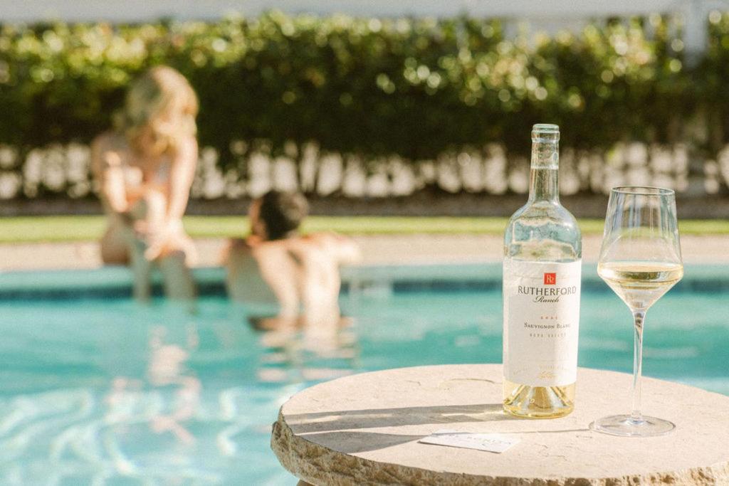 Classic Deluxe King - Poolside