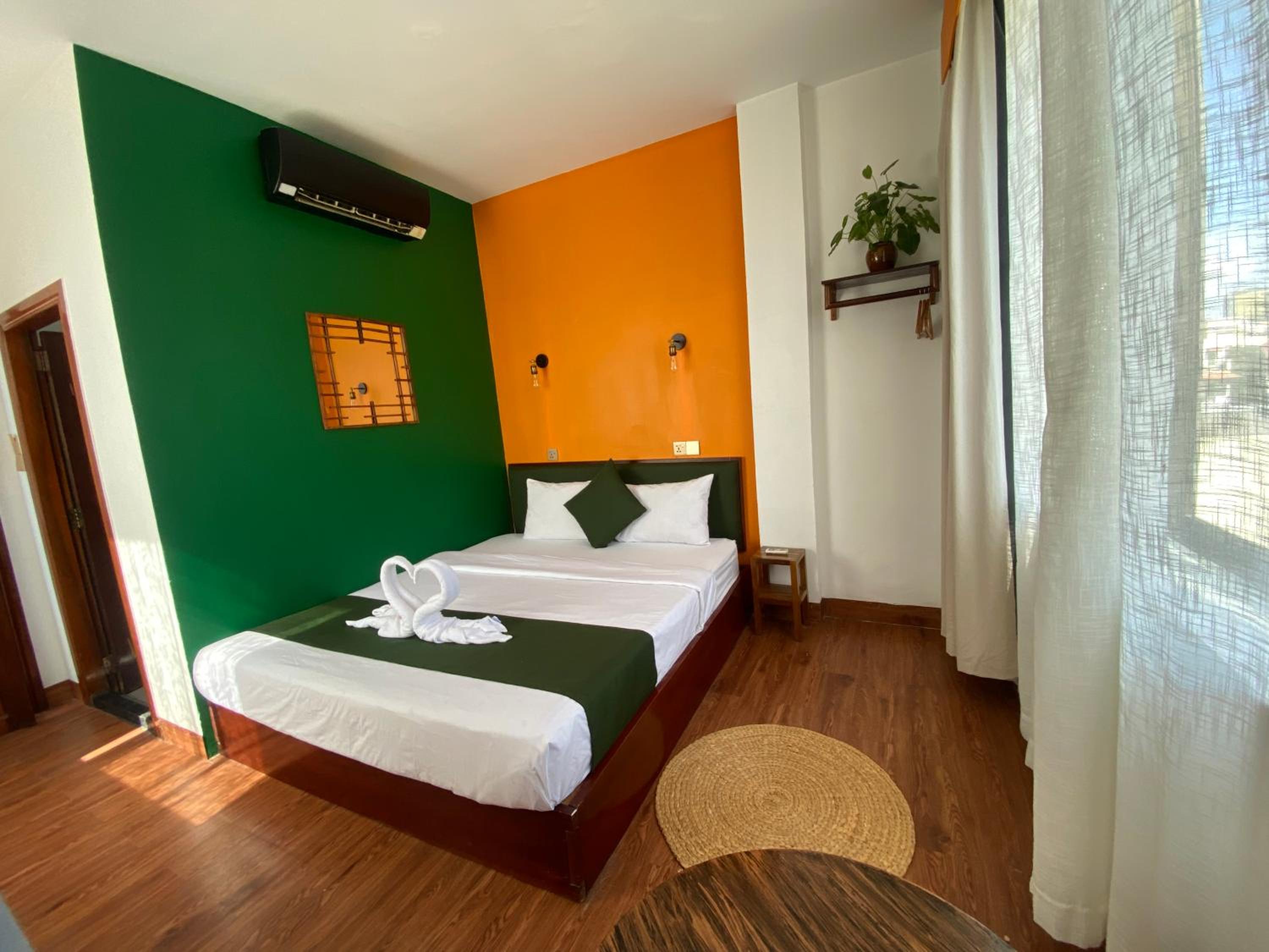 Deluxe Double Room - Photo 8