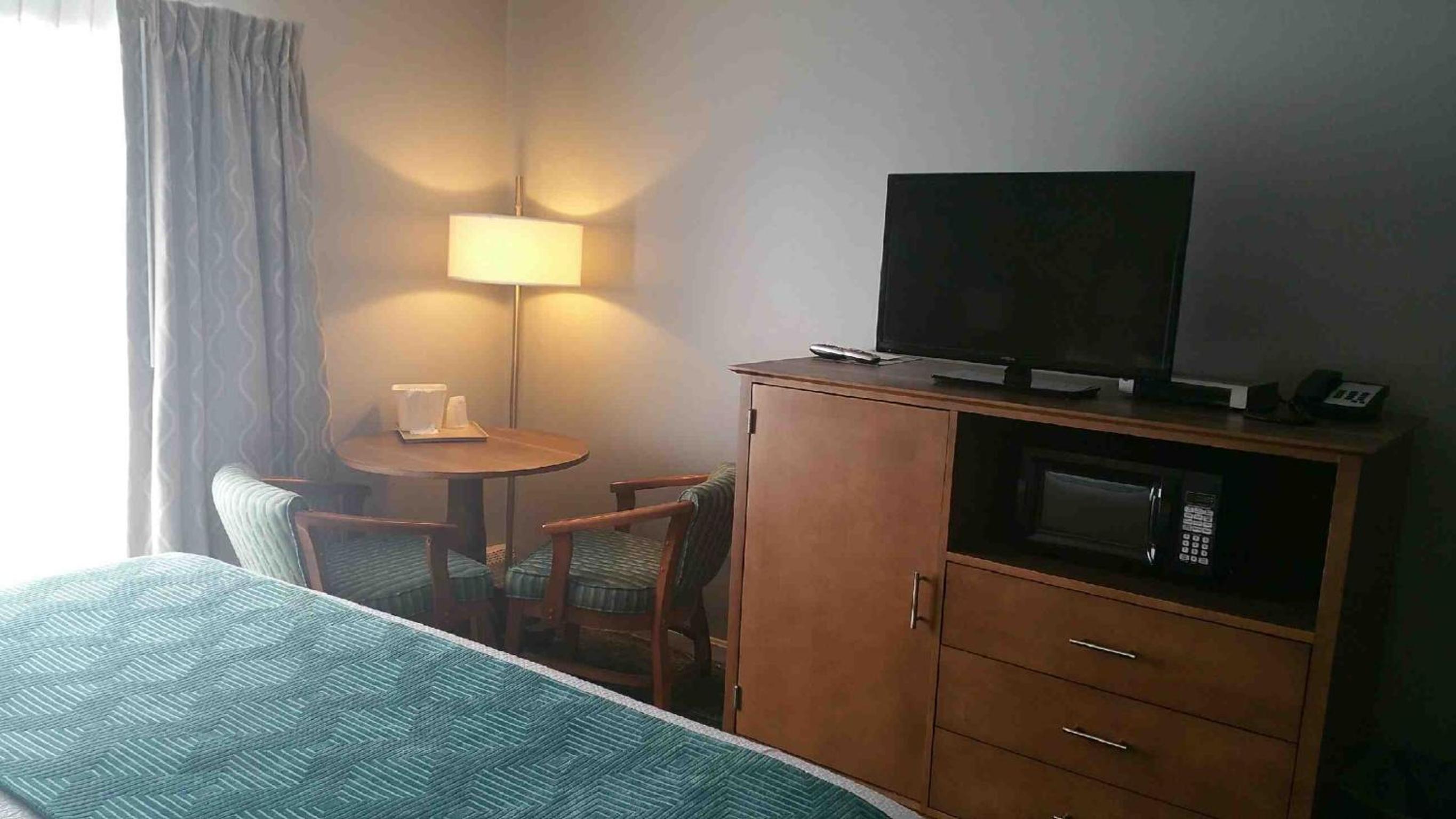 King Room - Non-Smoking photo 3