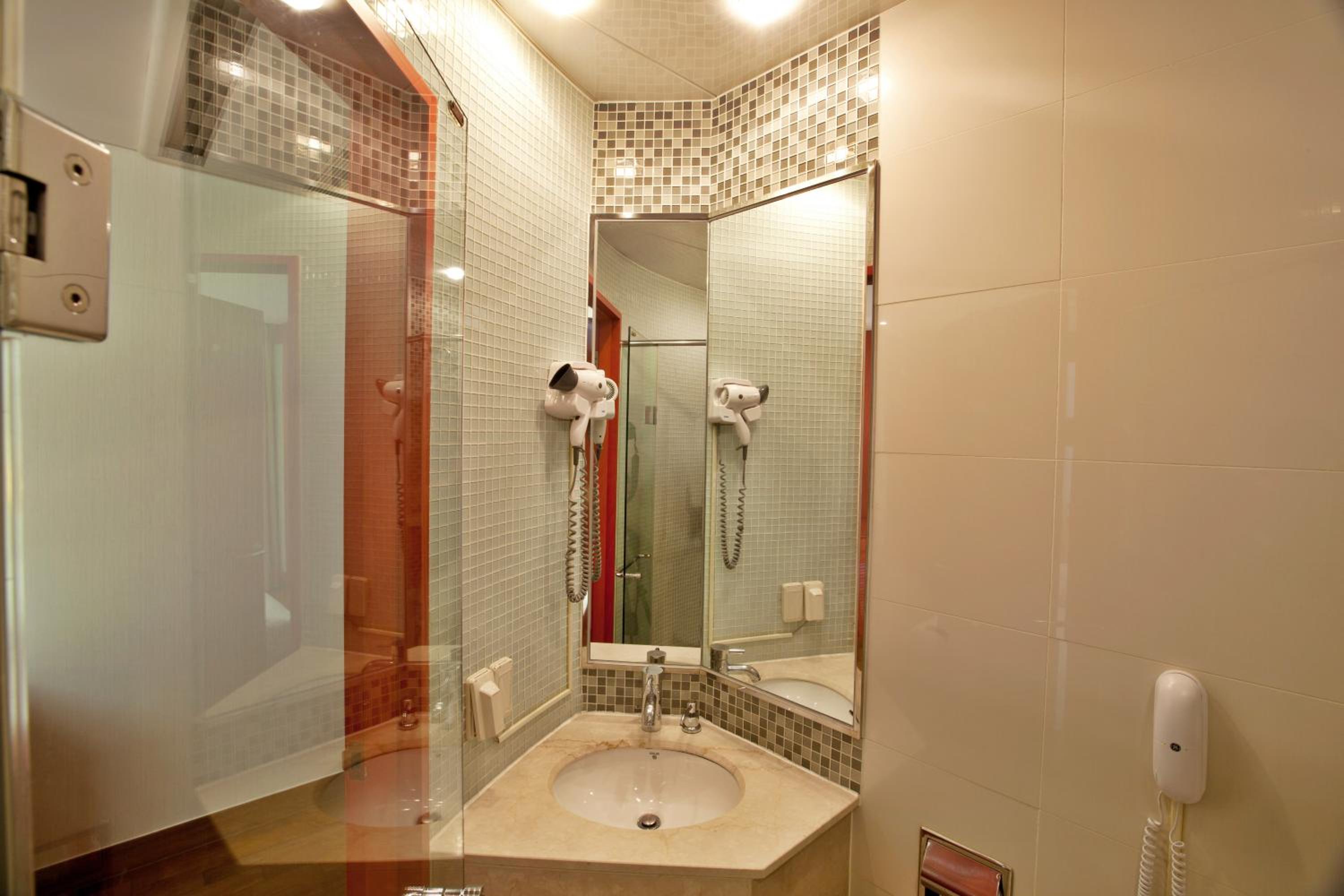 Double Room A - Photo 9