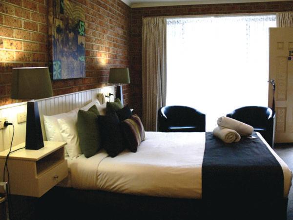 Queen Room photo 3