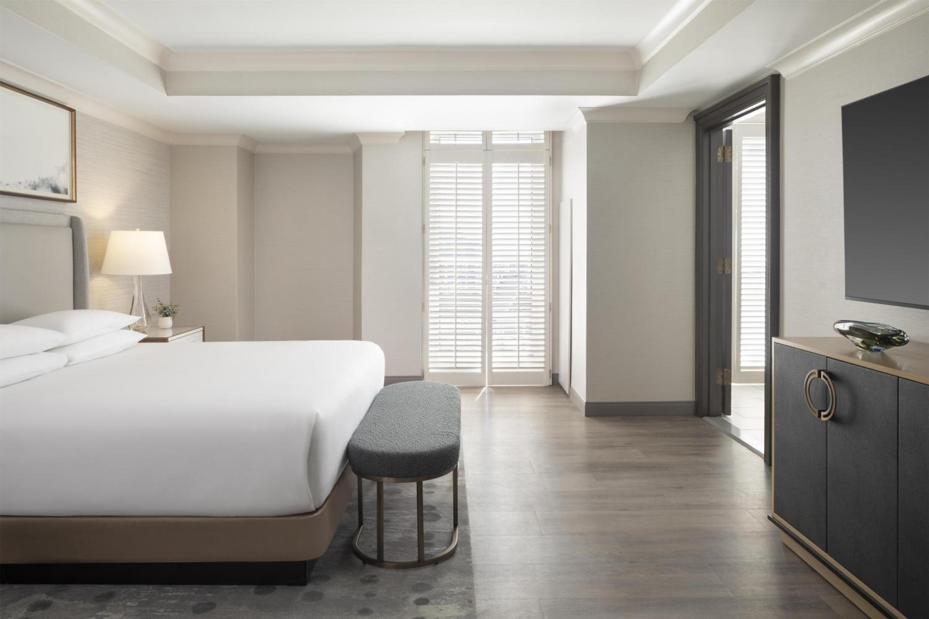 Luxury Suite - Photo 4