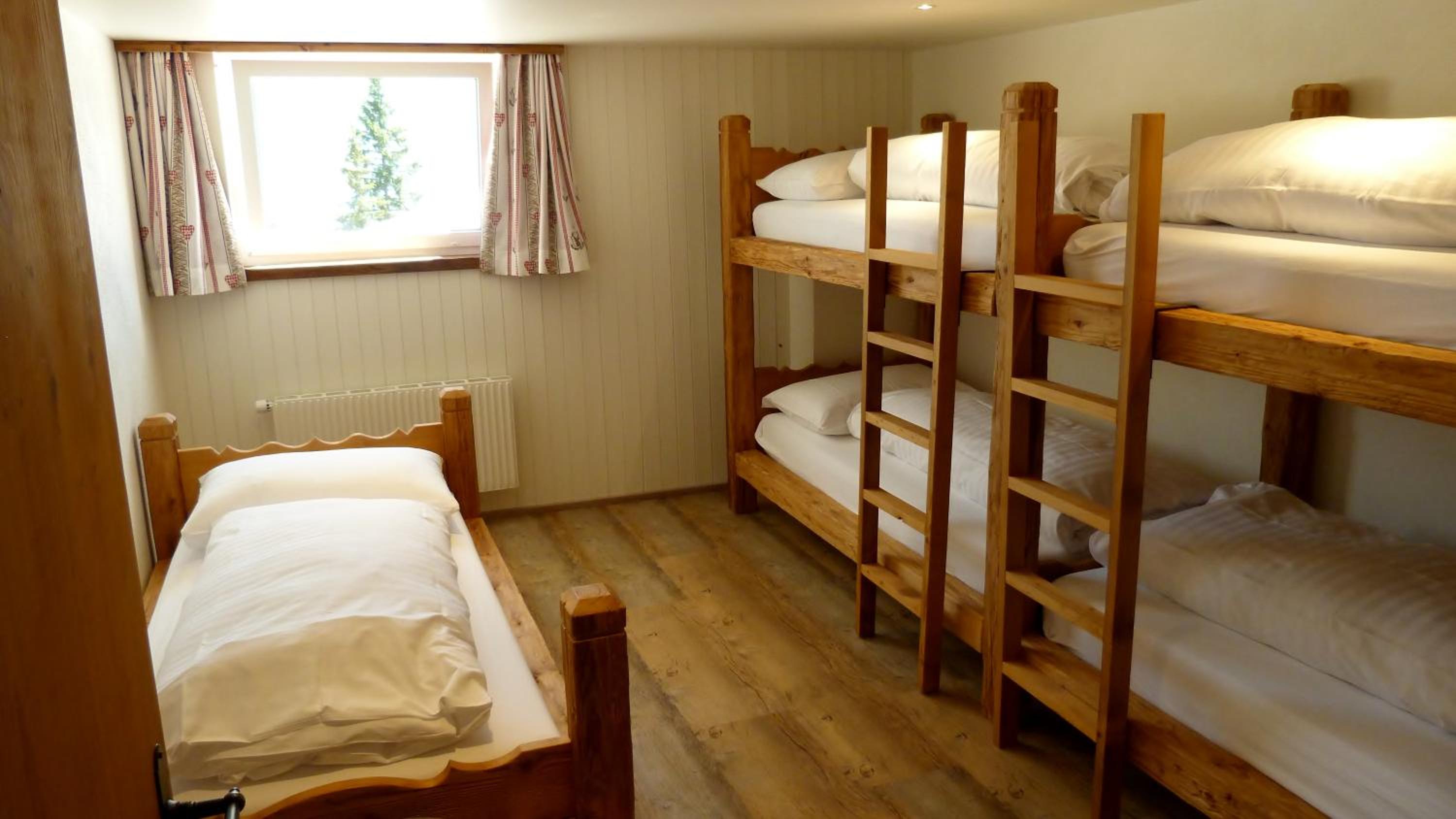 Quintuple Room with Shared Bathroom (No. 3) photo 1