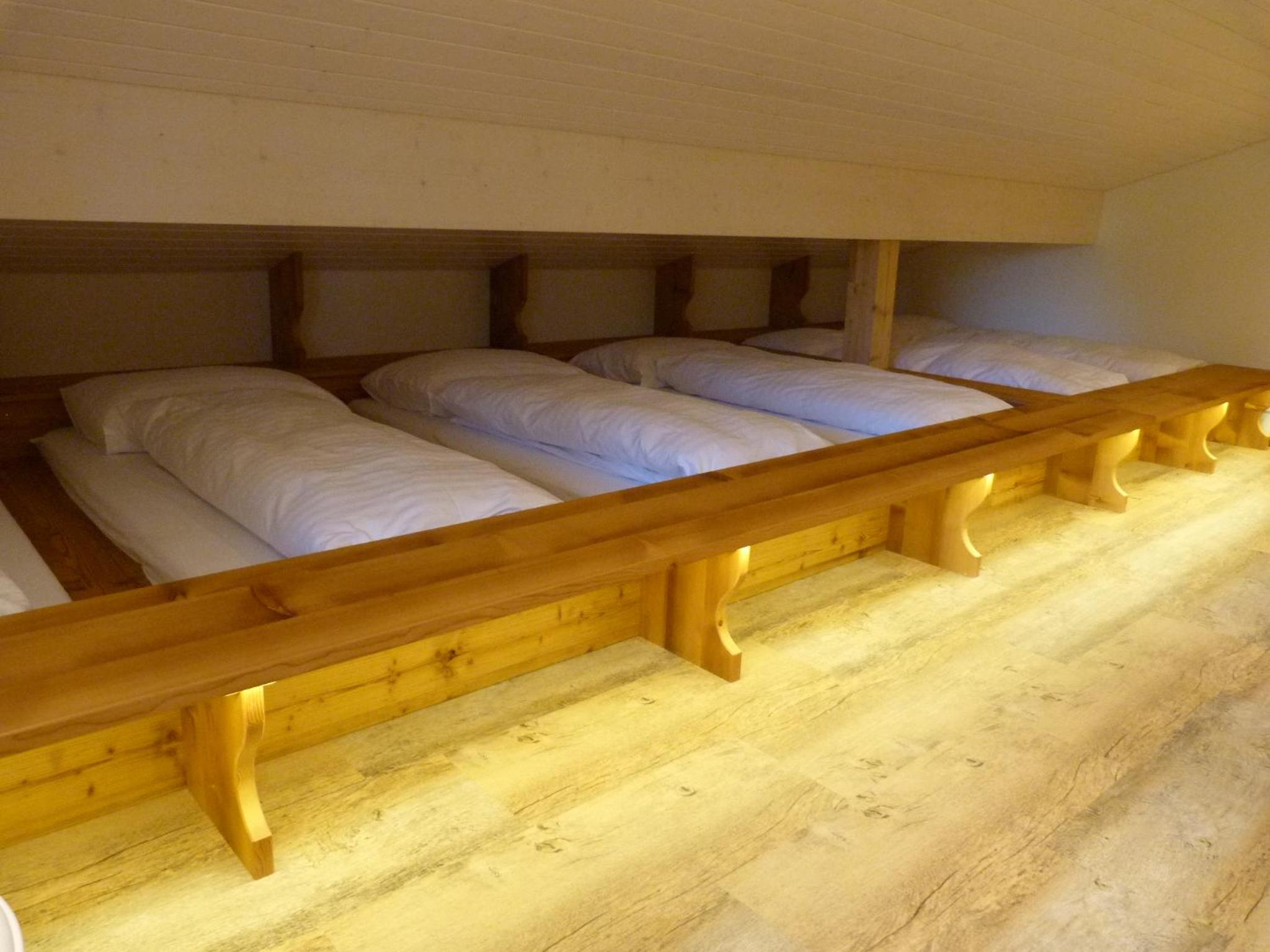 Bed in 11-Bed Dormitory Room (No. 6) photo 1