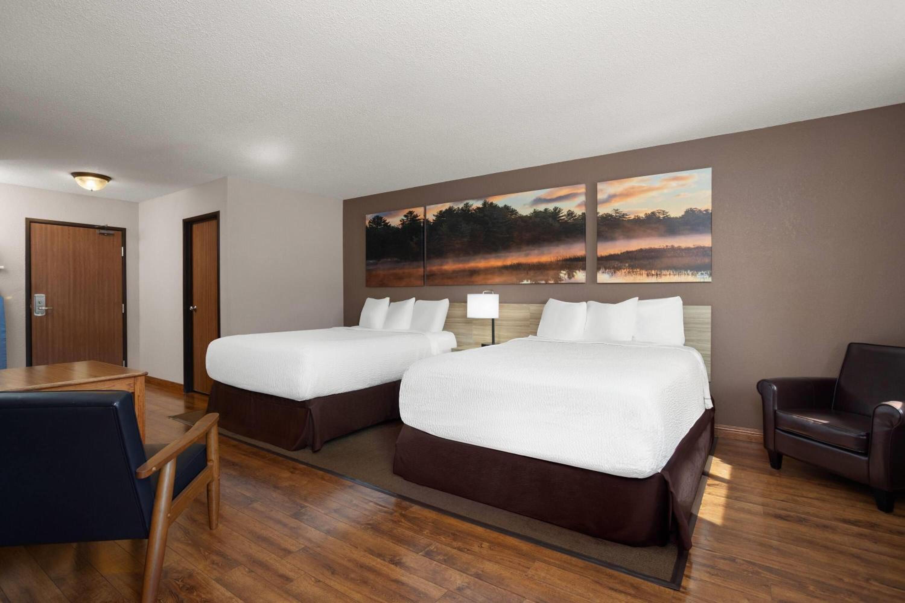 Studio Suite with Two Queen Beds - Non-Smoking - Photo 4