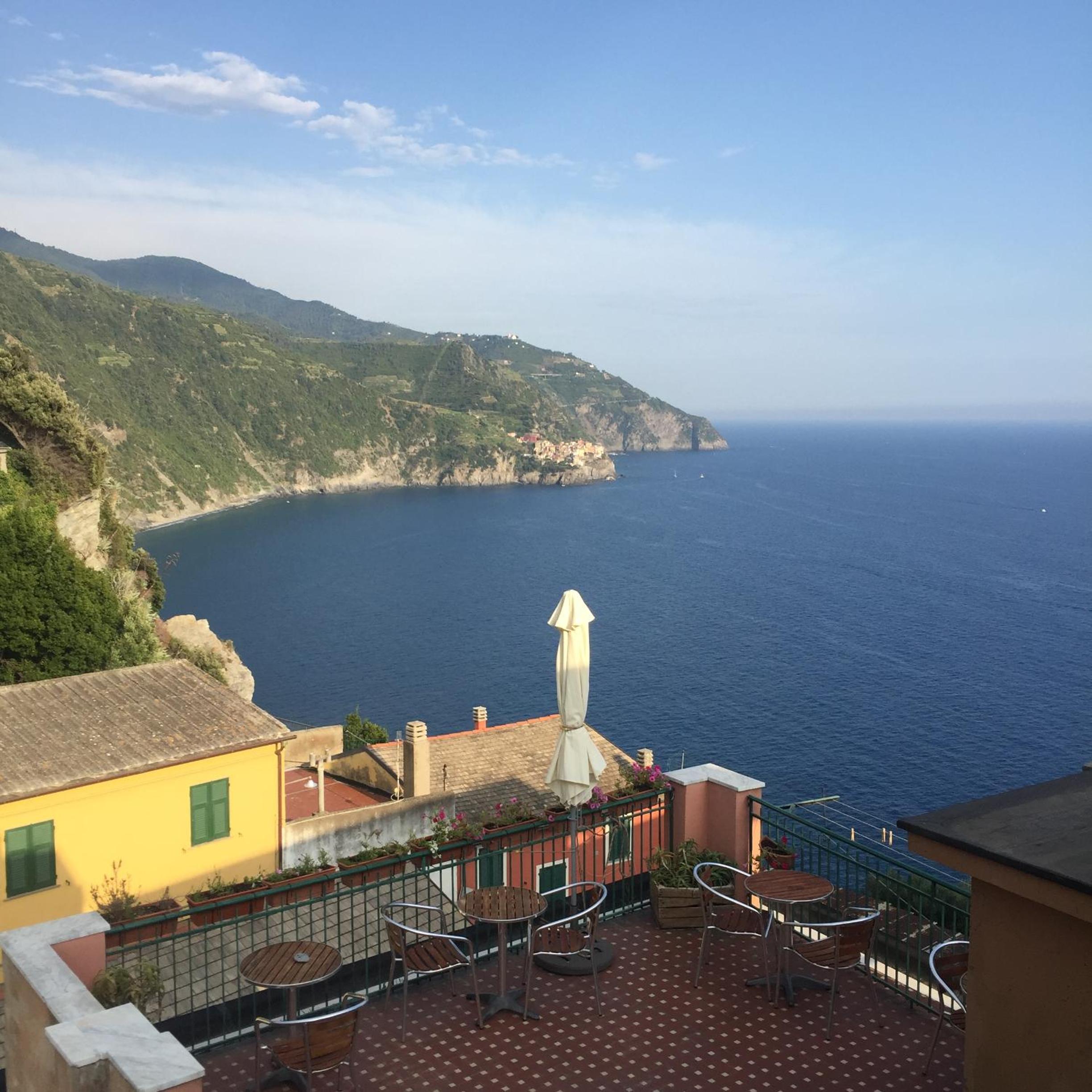 Quadruple Room with Terrace and Front Sea View - Photo 12
