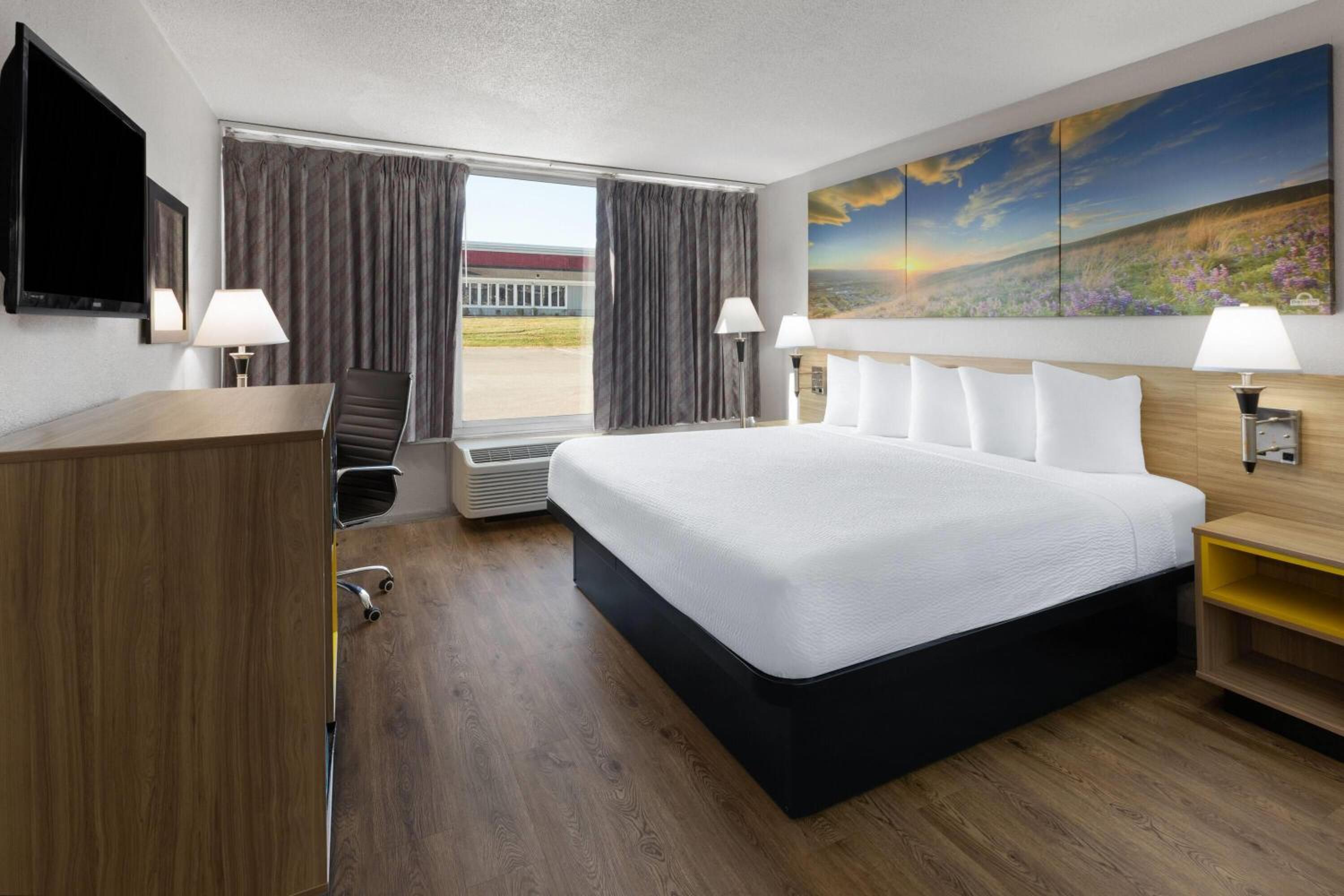 King Room - Disability Access/Non-Smoking photo 1